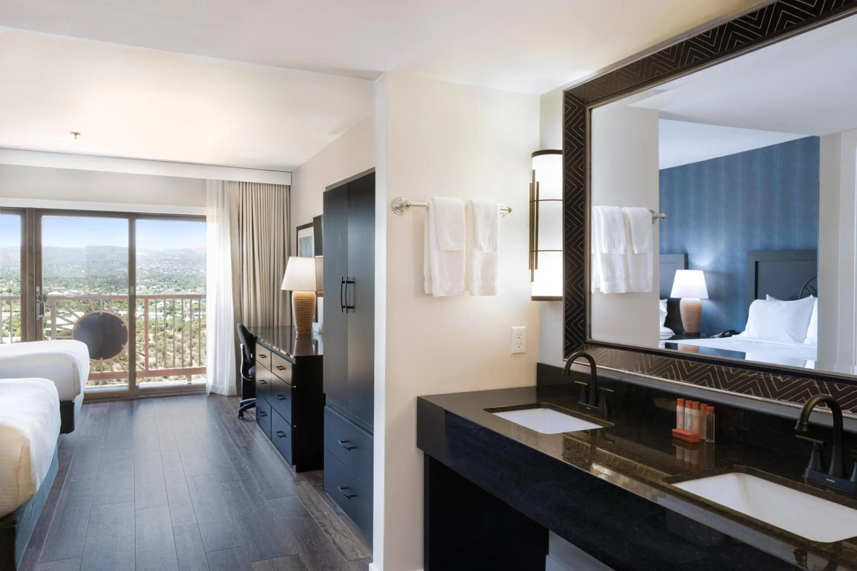 Bedroom, Bed in Prescott Resort & Conference Center