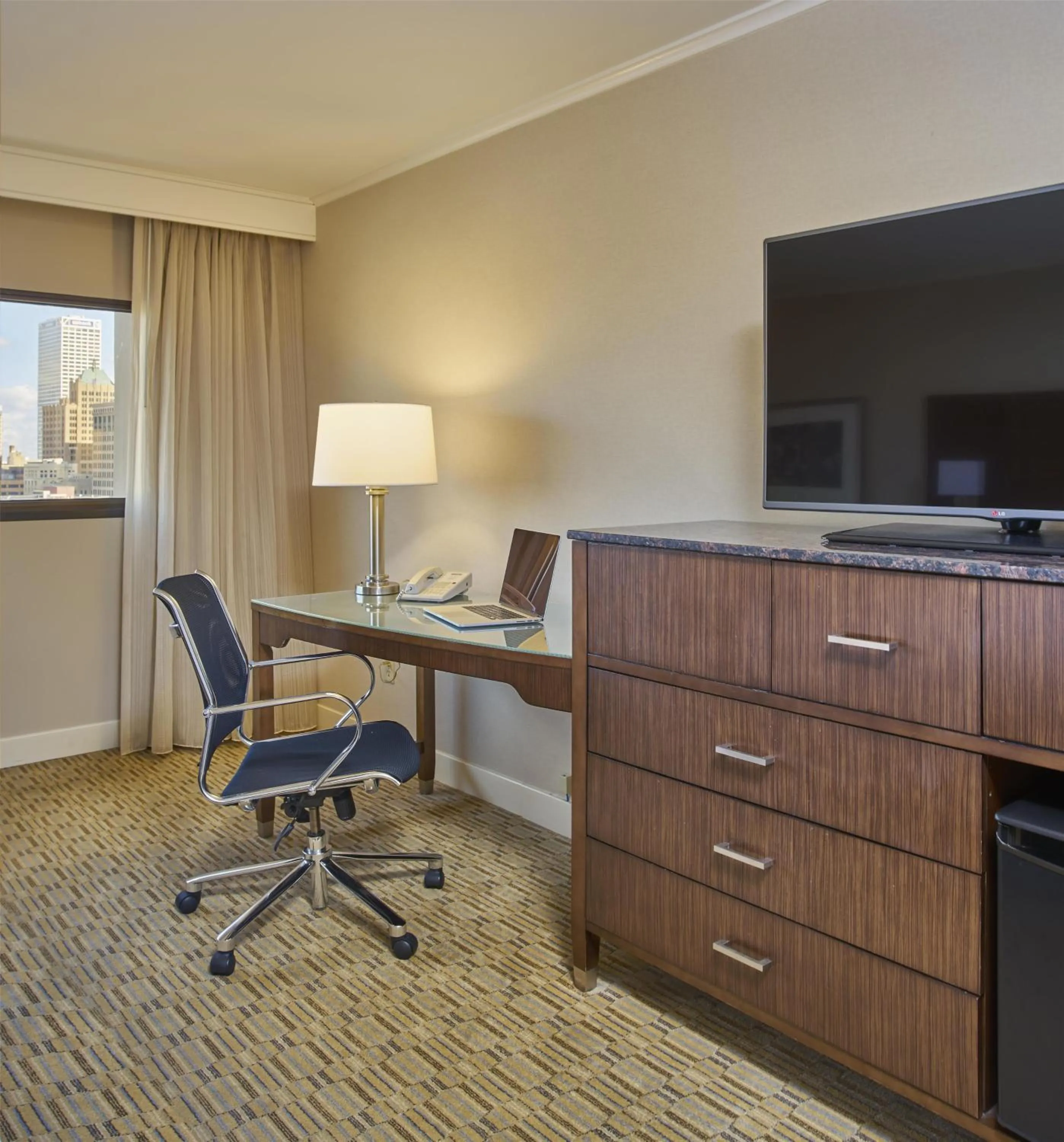 Bedroom in Hyatt Regency Milwaukee