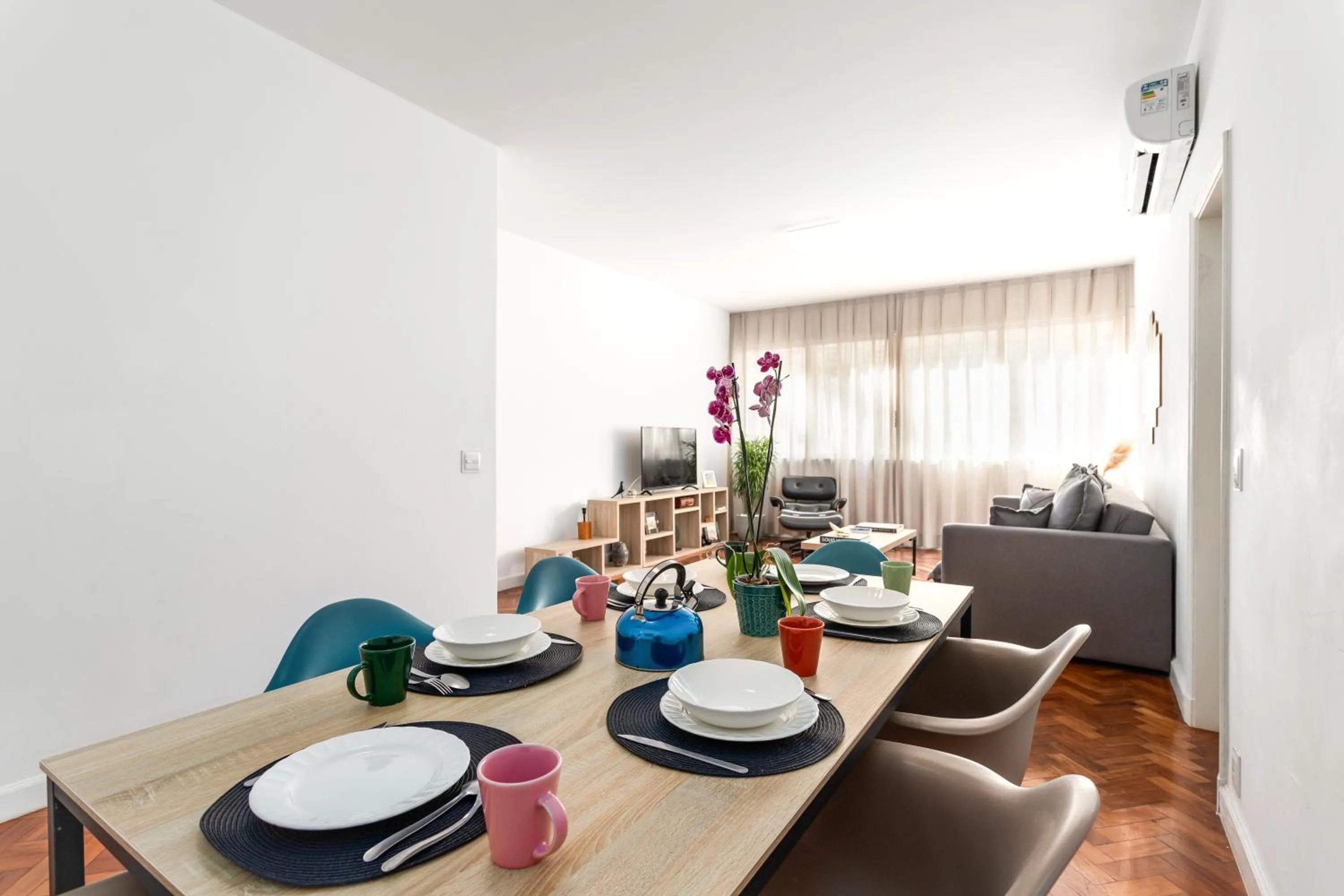 Living room in Unhotel - Charmoso Apartamento Temporada com 3 quartos em Copacabana