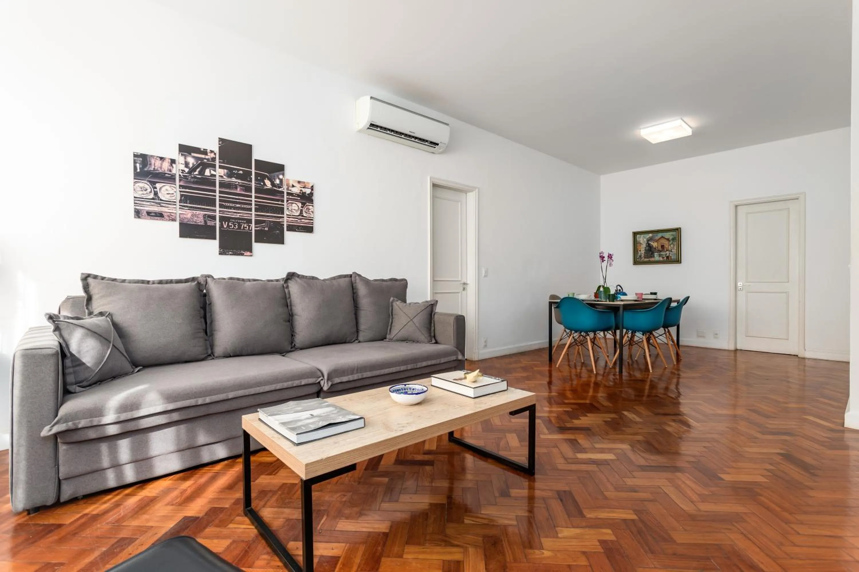 Living room in Unhotel - Charmoso Apartamento Temporada com 3 quartos em Copacabana