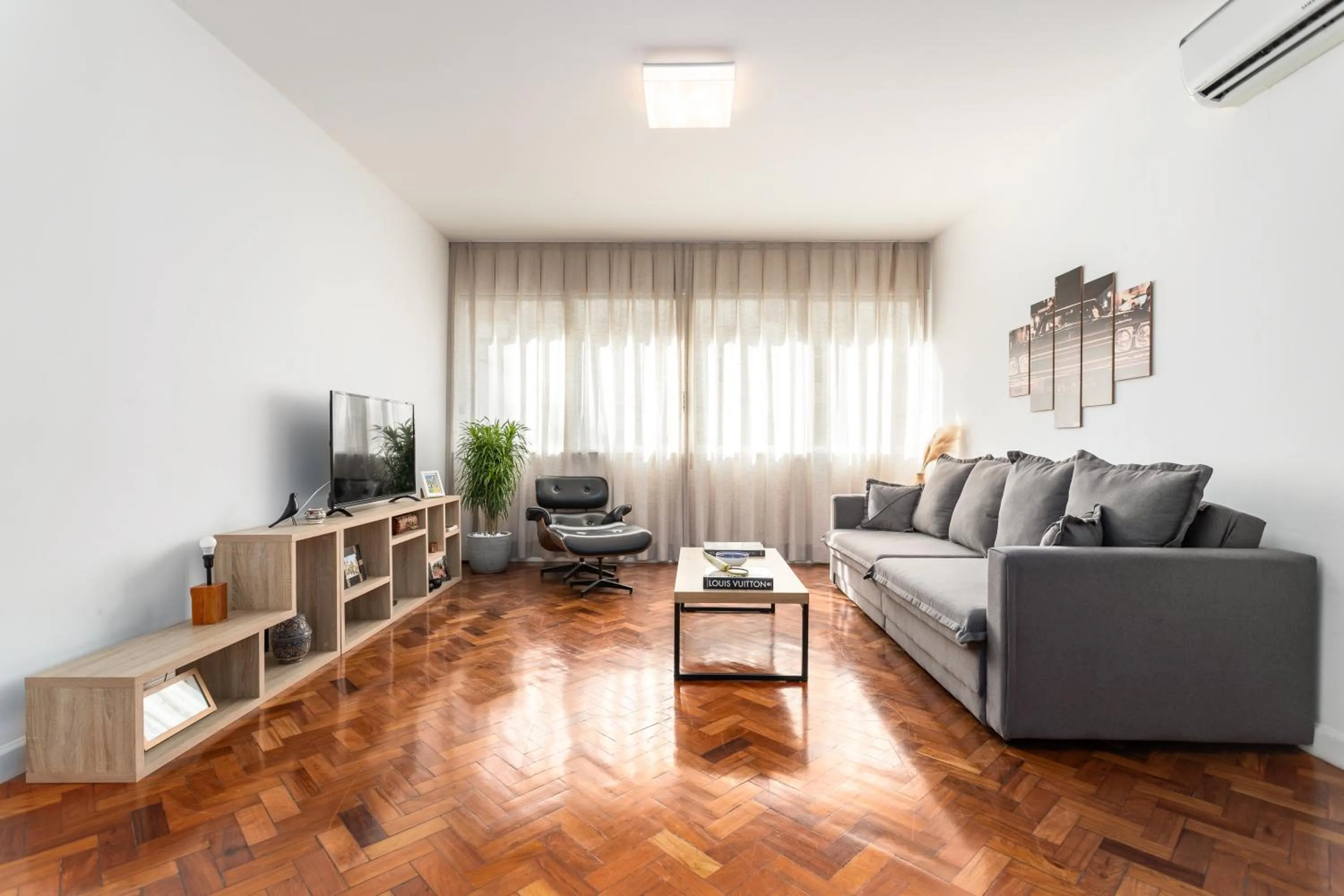 Living room in Unhotel - Charmoso Apartamento Temporada com 3 quartos em Copacabana