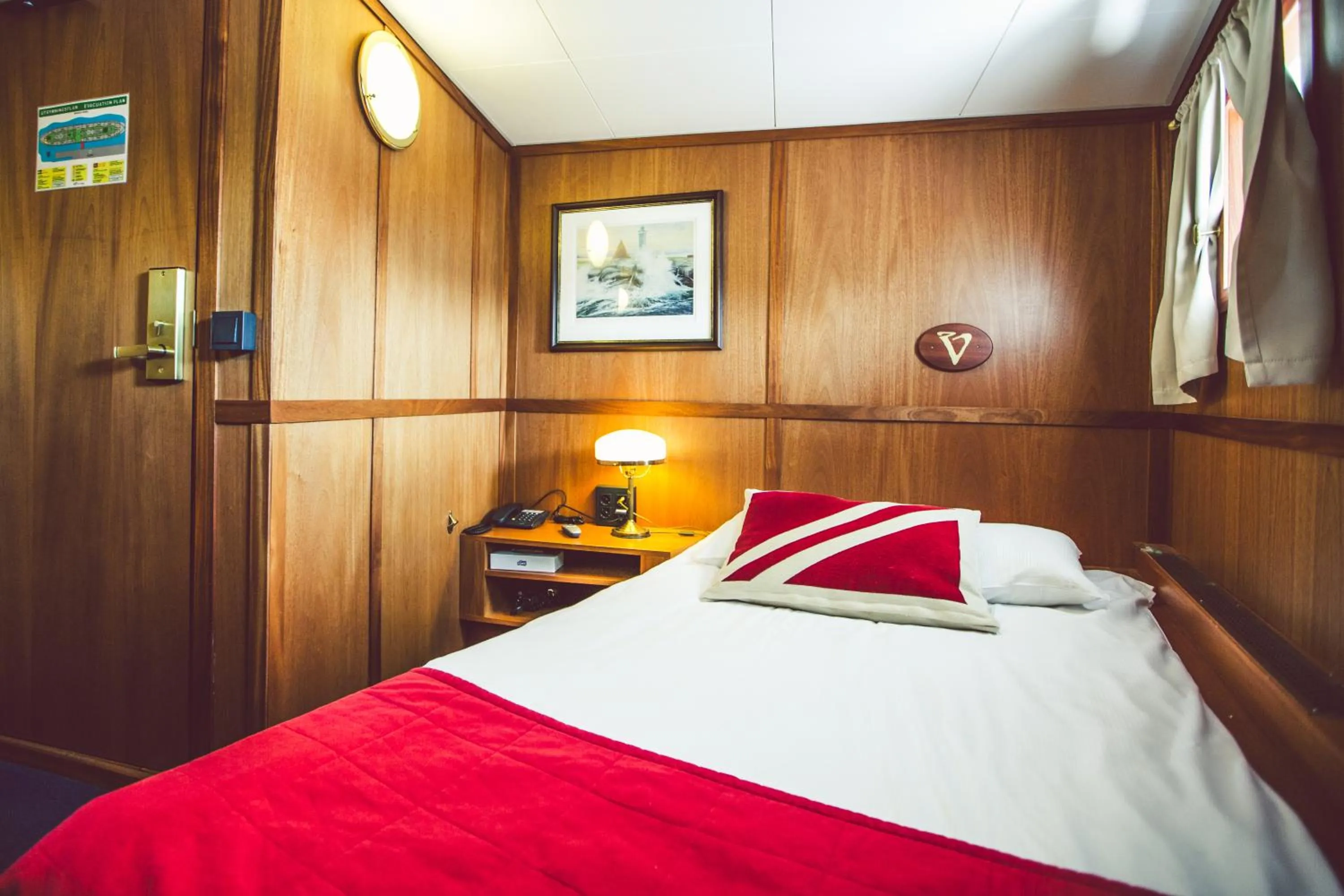 Bed in Hotel Barken Viking