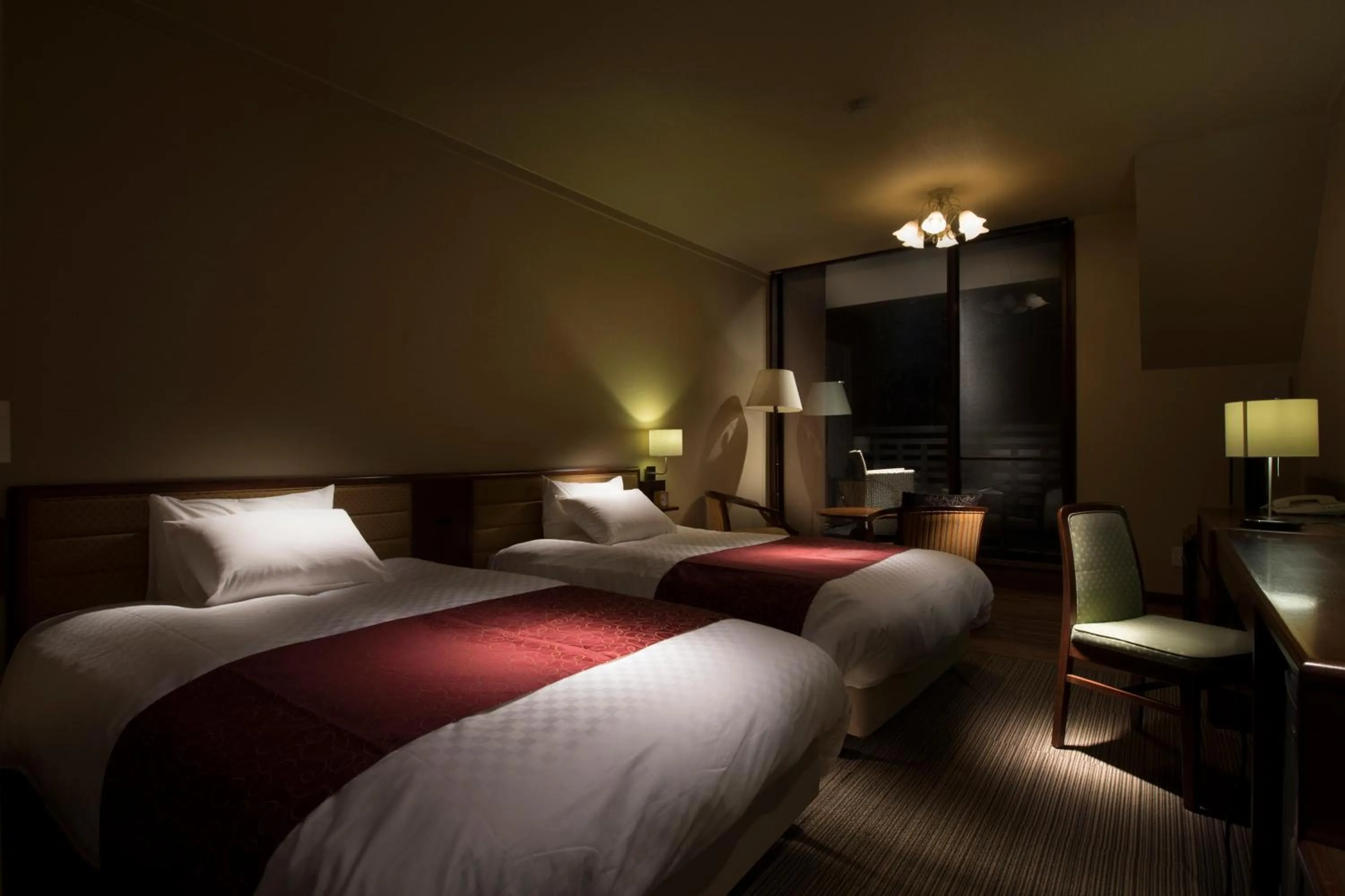 Photo of the whole room, Bed in Takayama Wan Wan Paradise Hotel & Cottage