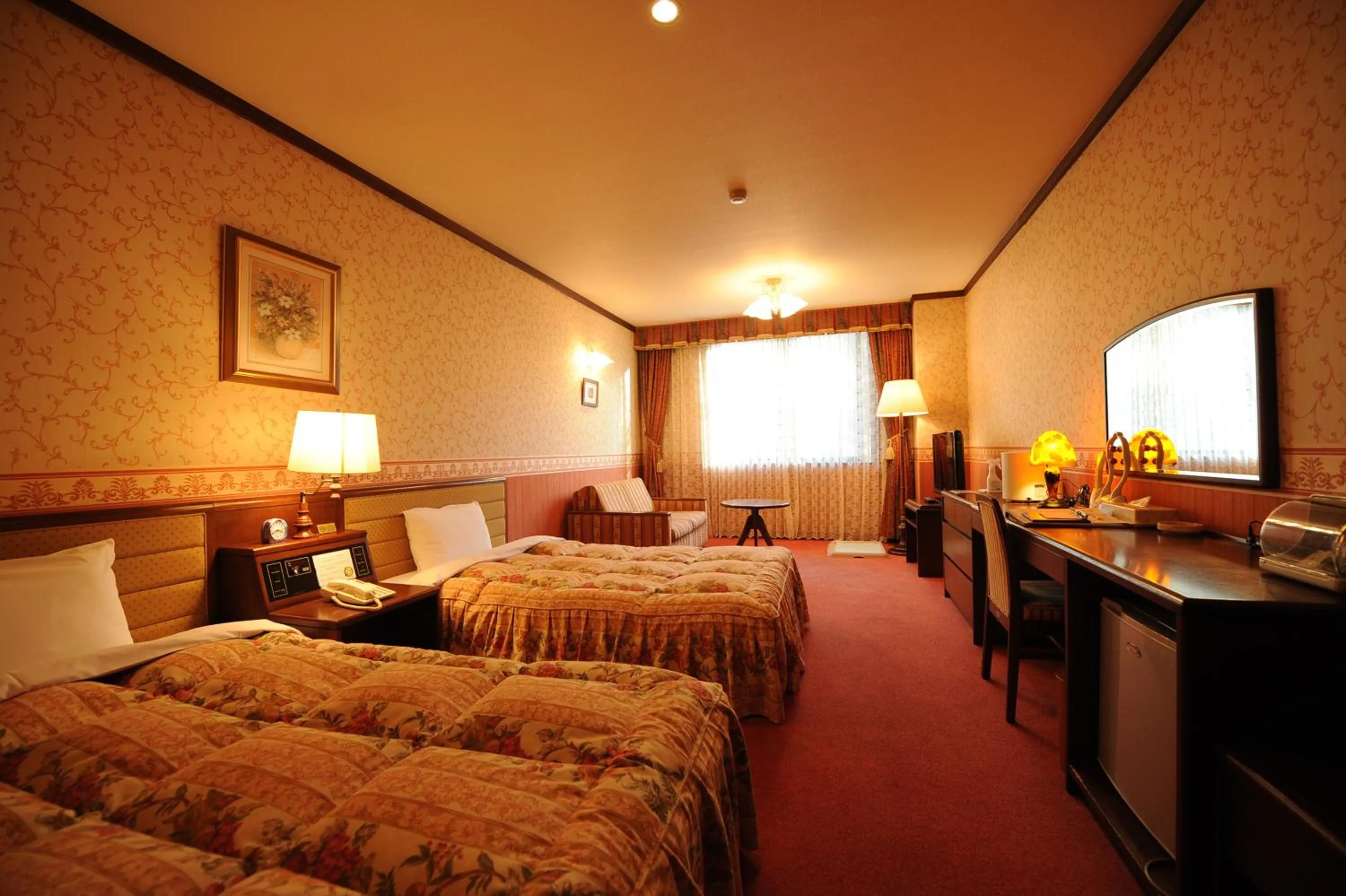 Photo of the whole room, Bed in Takayama Wan Wan Paradise Hotel & Cottage