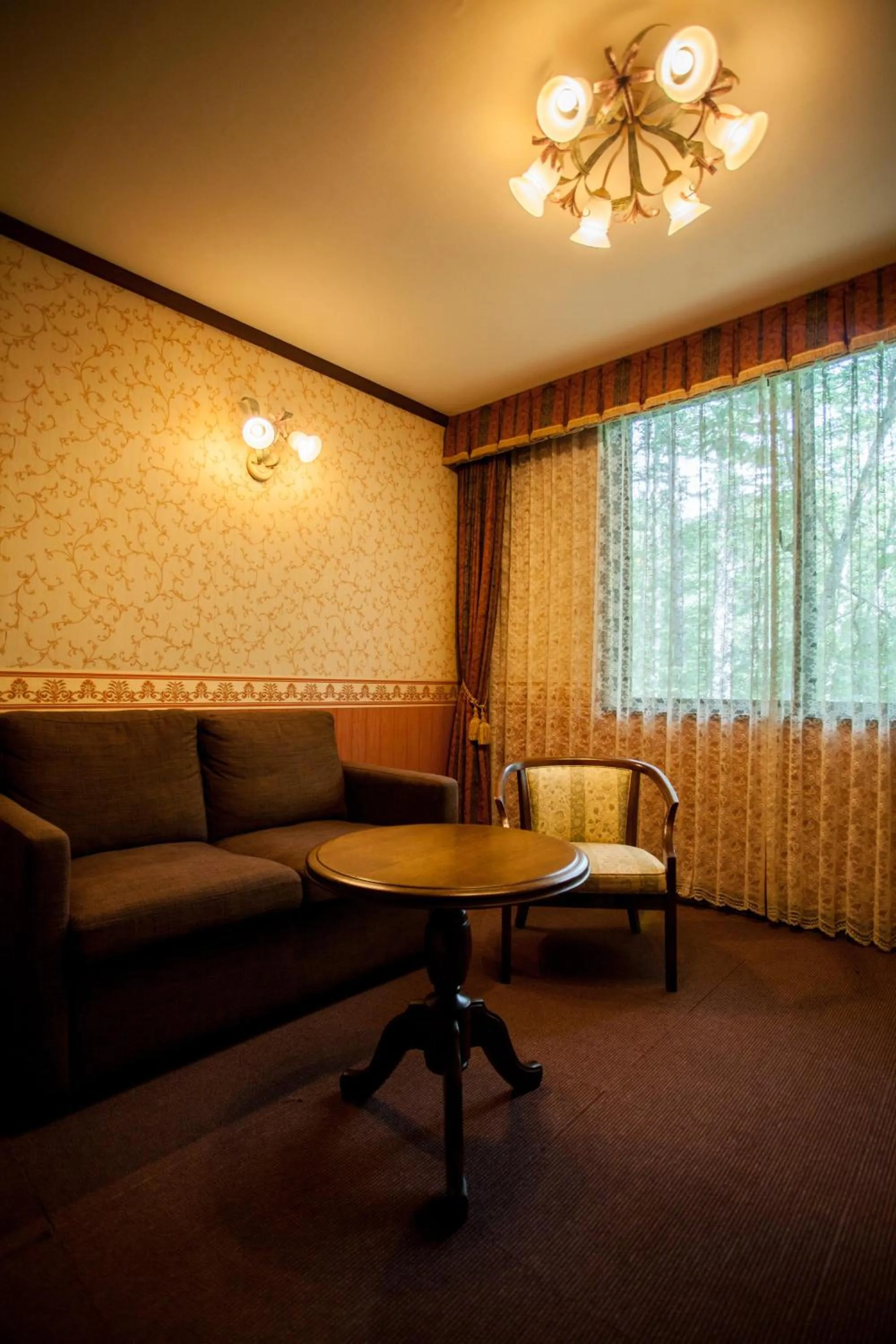 Takayama Wan Wan Paradise Hotel & Cottage