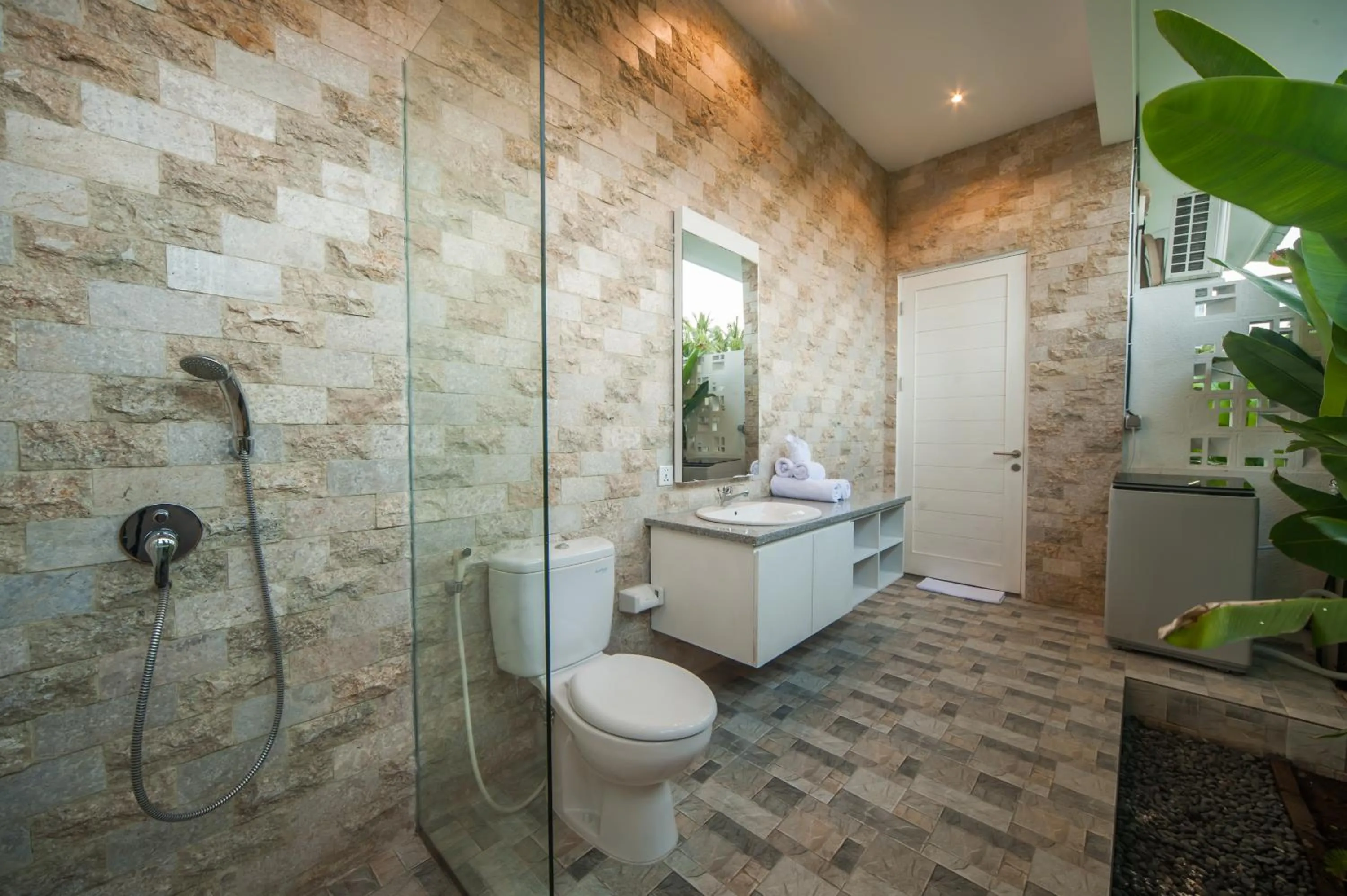 Shower in Villa Tirta Padi 2 Ubud