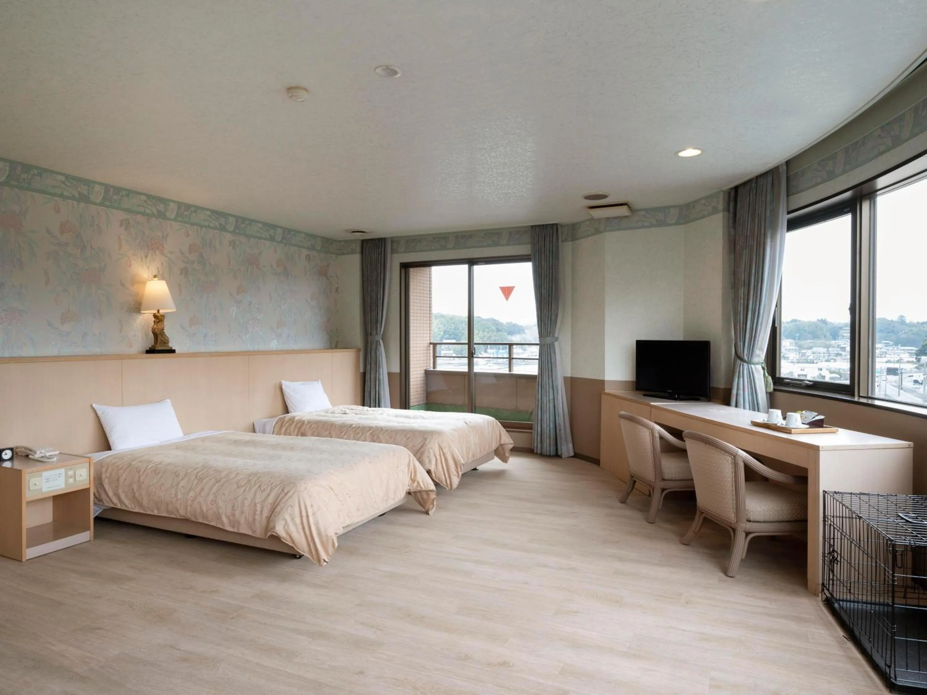 Photo of the whole room, Bed in Hamanako Wan Wan Paradise Hotel