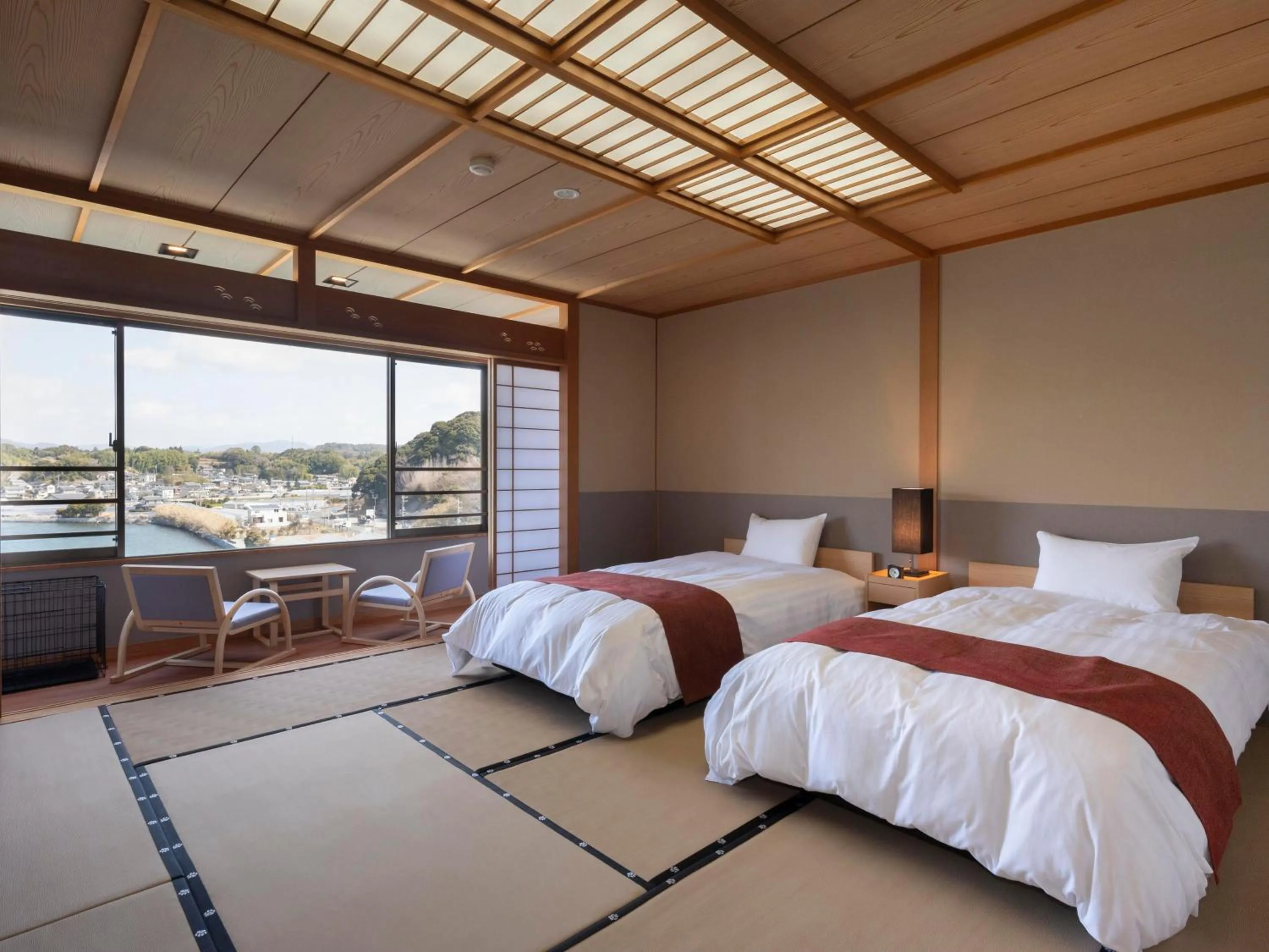 Photo of the whole room, Bed in Hamanako Wan Wan Paradise Hotel