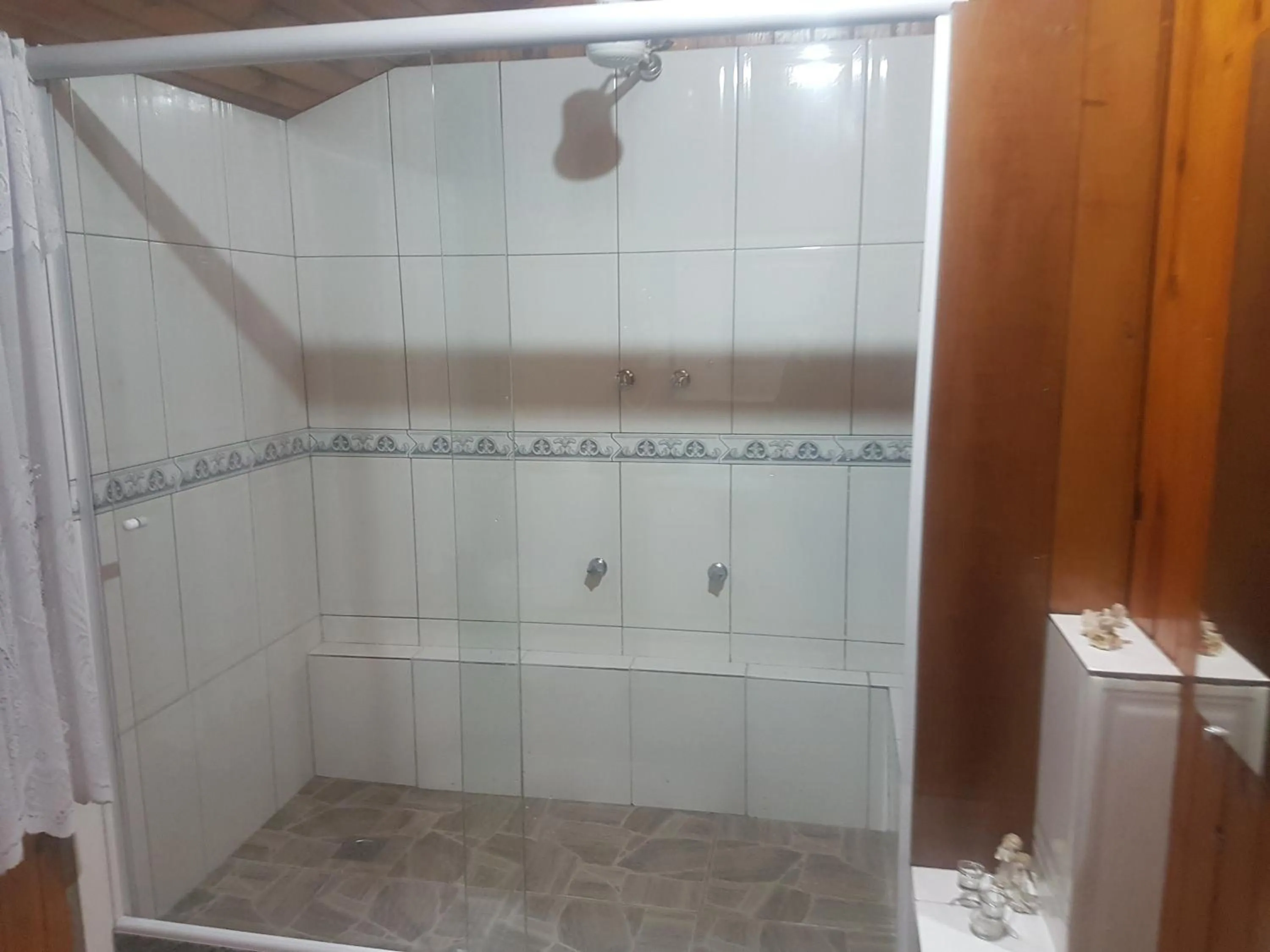 Shower in Pousada Bem Te Vi Lumiar