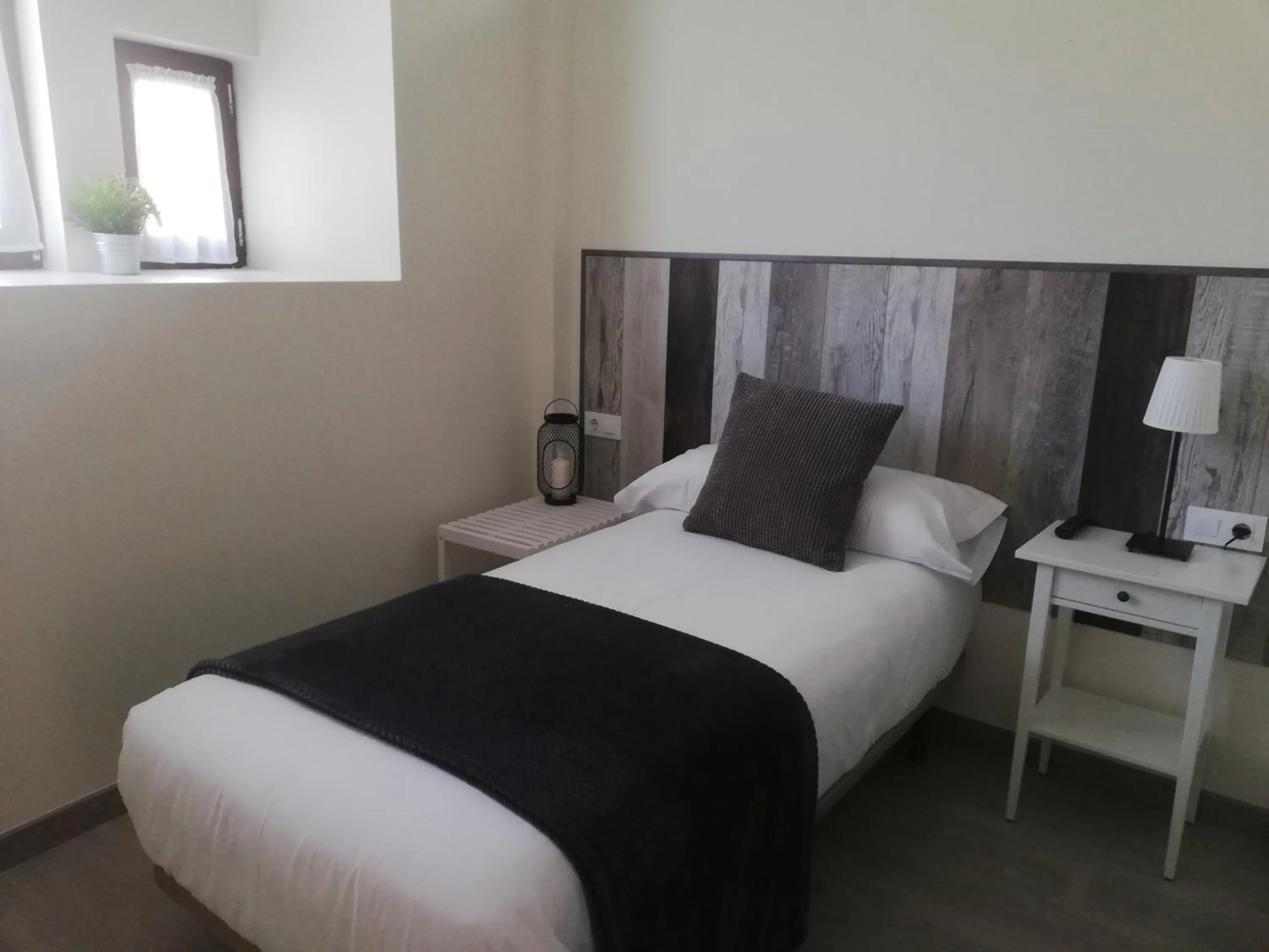 Photo of the whole room, Bed in El Cantil