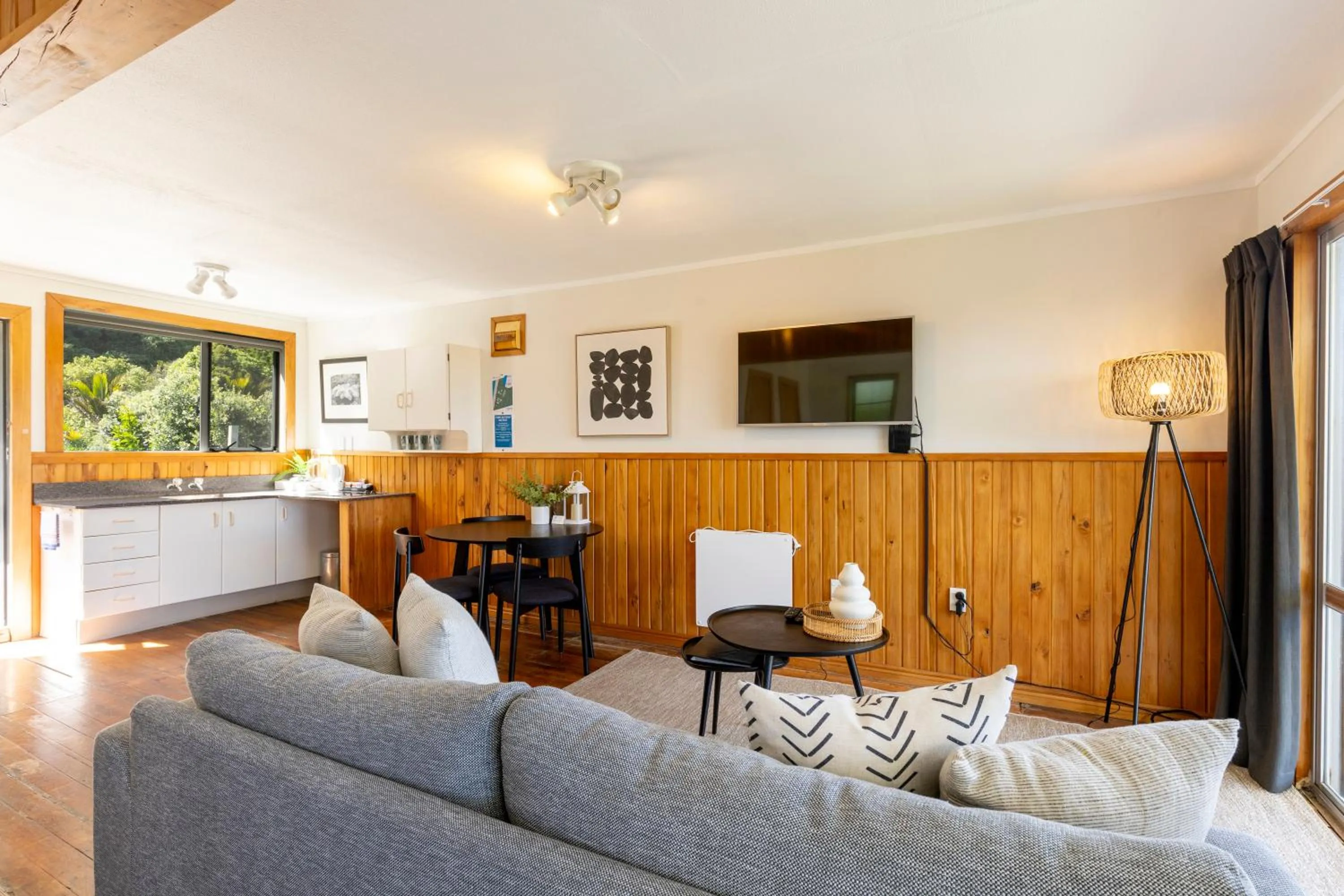 TV and multimedia in Punakaiki Beachfront Motels