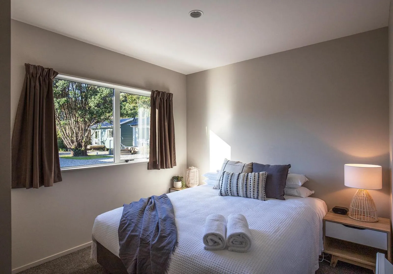 Bedroom, Bed in Punakaiki Beachfront Motels