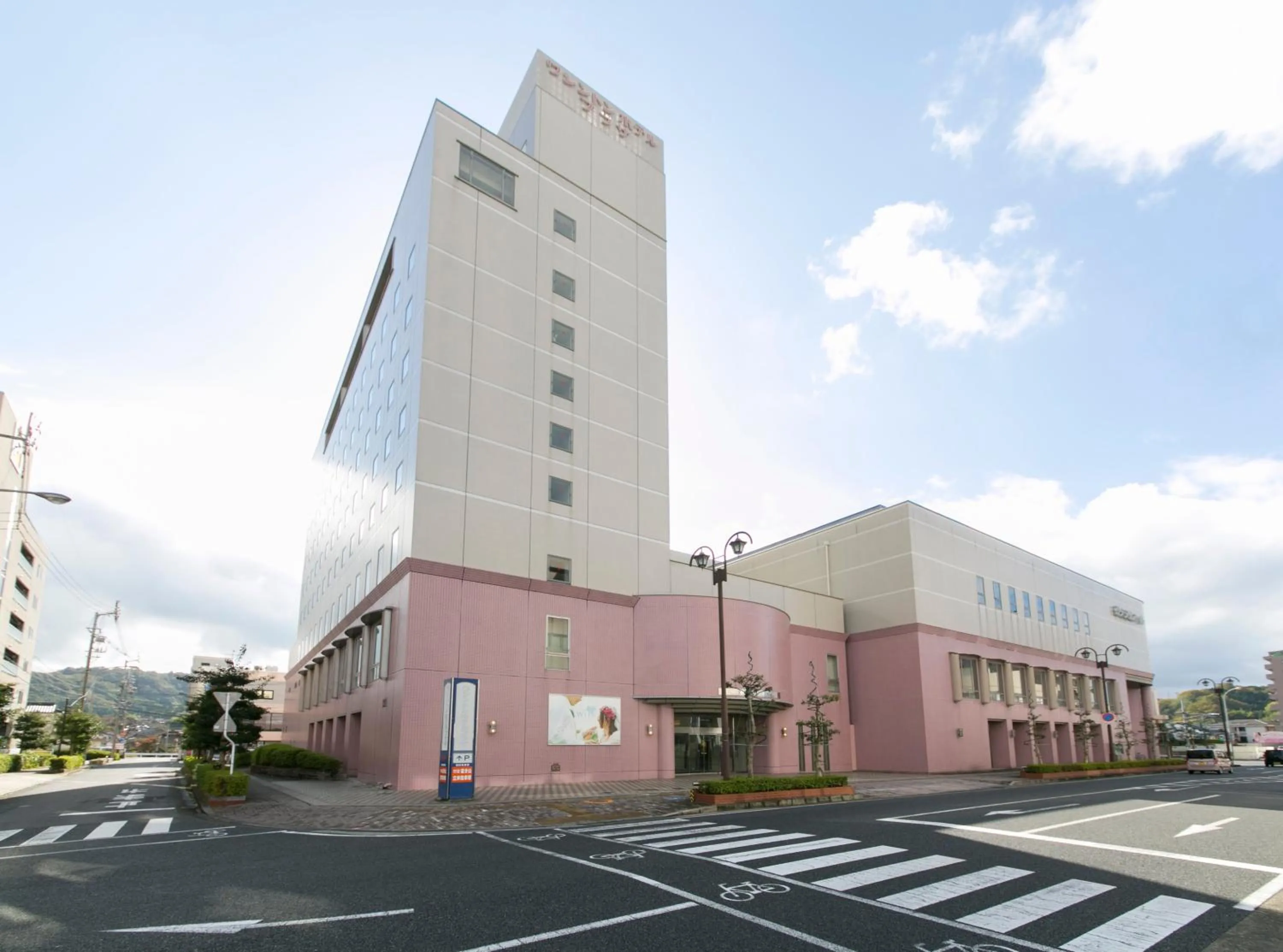 Facade/entrance in Shimane Hamada Washington Hotel Plaza