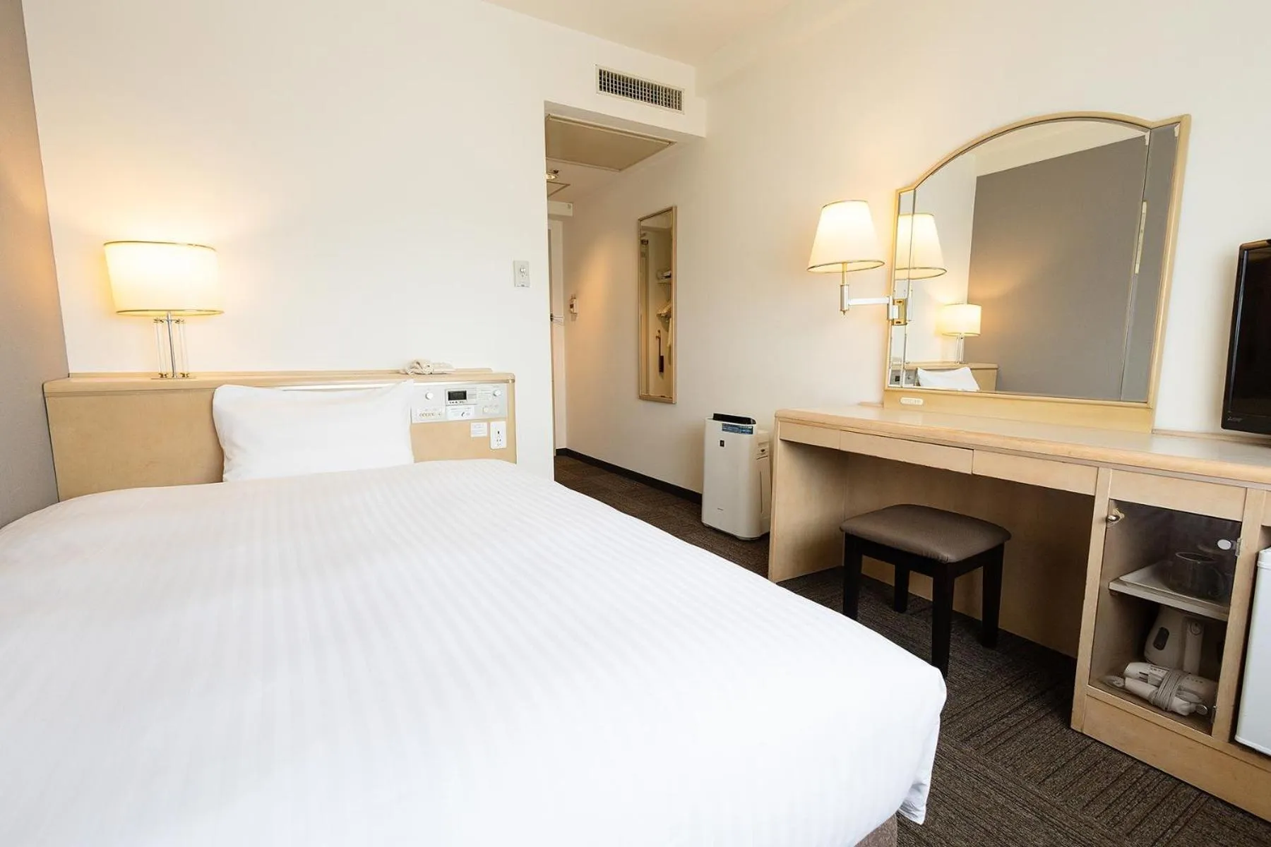 Photo of the whole room, Bed in Tottori Washington Hotel Plaza