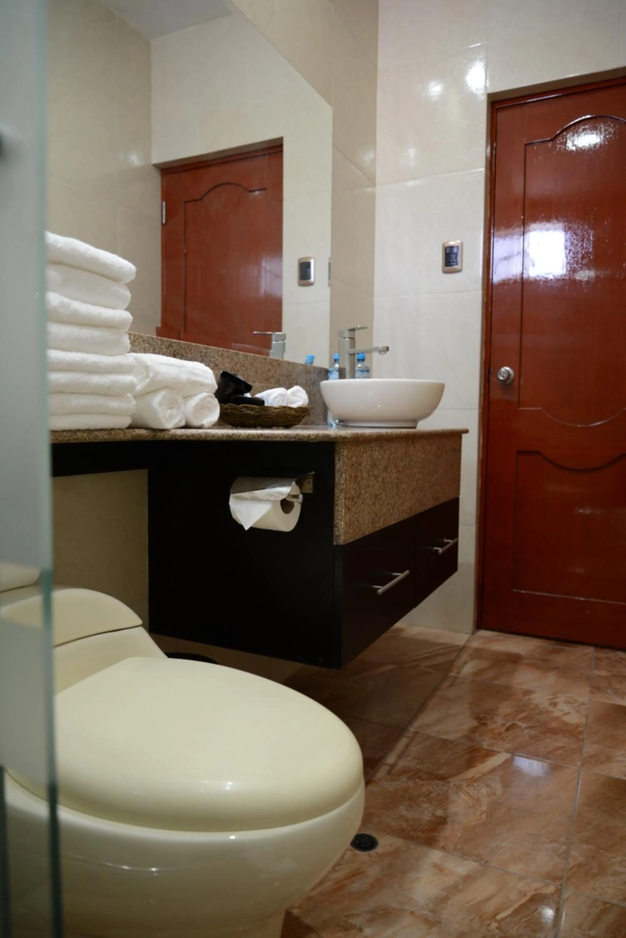 Bathroom in Altipacha Ayacucho Hotel