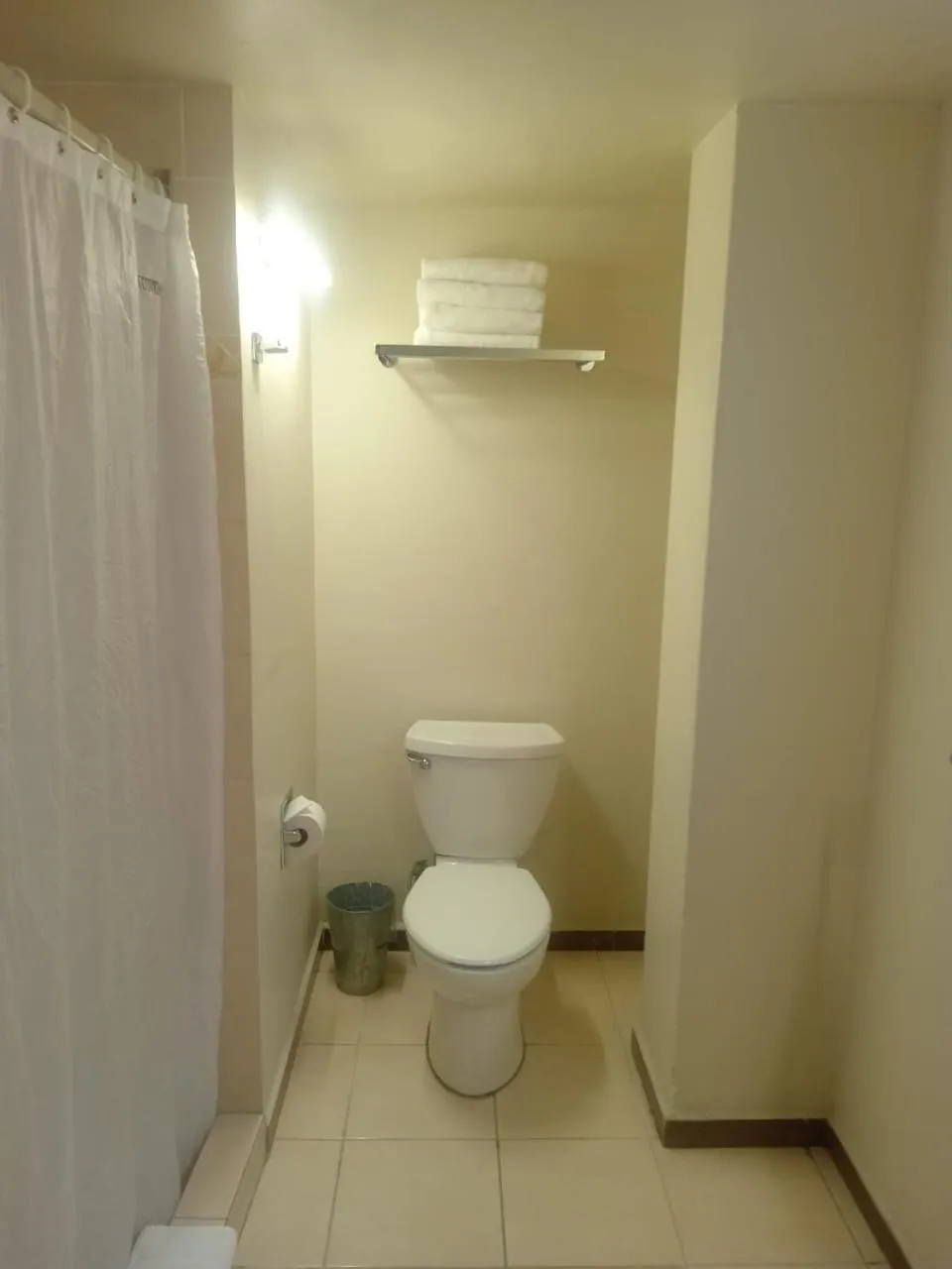 Toilet in Centro 19 Hotel