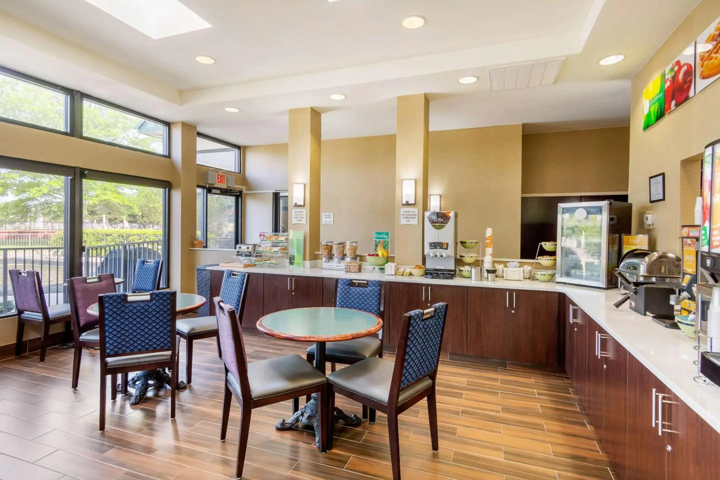 Restaurant/places to eat in Quality Inn & Suites Olde Town Restaurant/places to eat in Quality Inn & Suites Olde Town