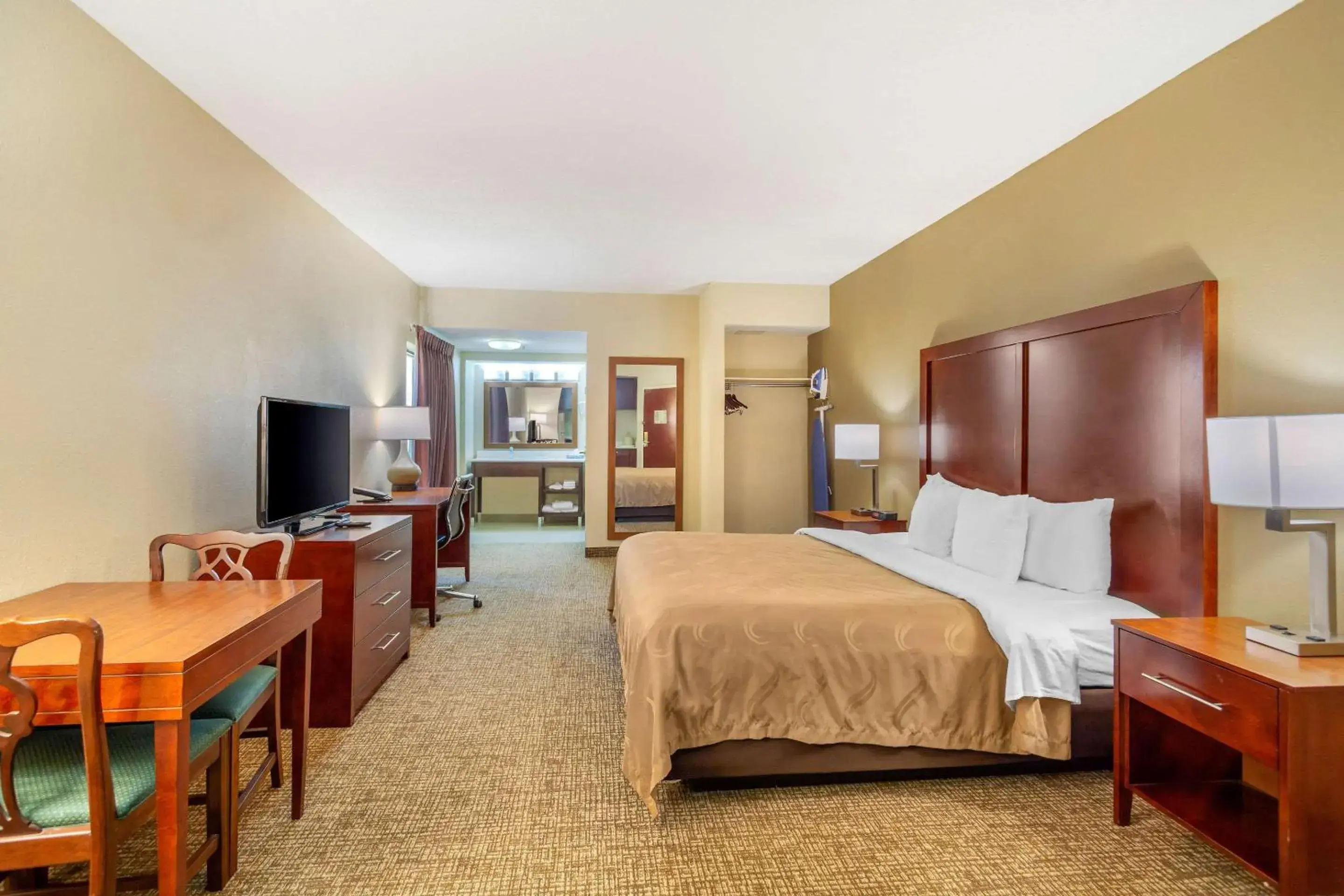 Photo of the whole room, Bed in Quality Inn & Suites Olde Town Photo of the whole room, Bed in Quality Inn & Suites Olde Town