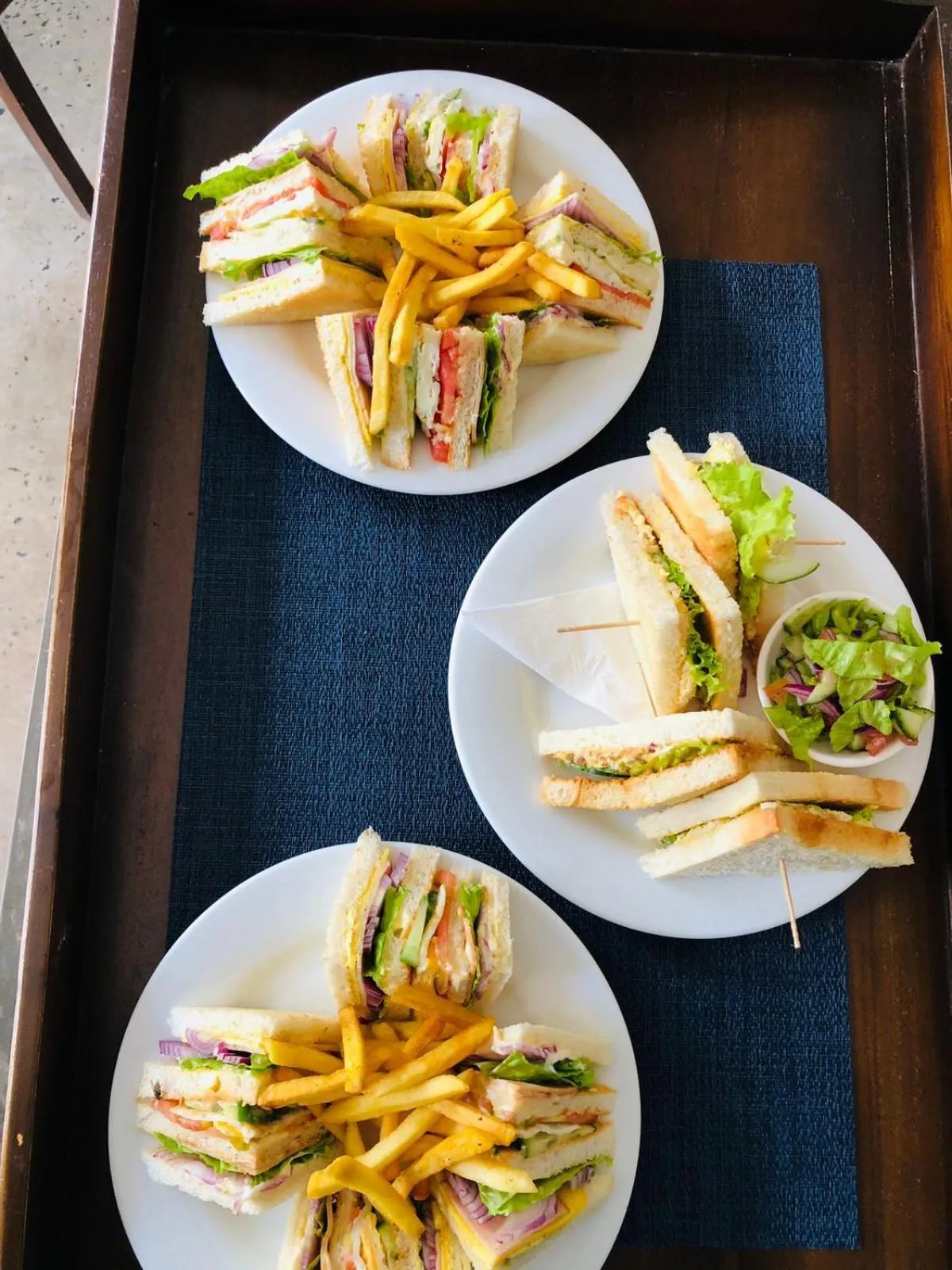 Restaurant/places to eat in Angam Villas Colombo