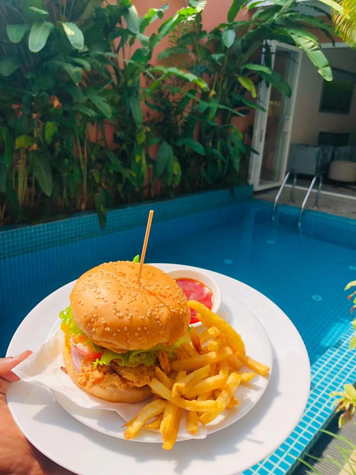 Restaurant/places to eat in Angam Villas Colombo