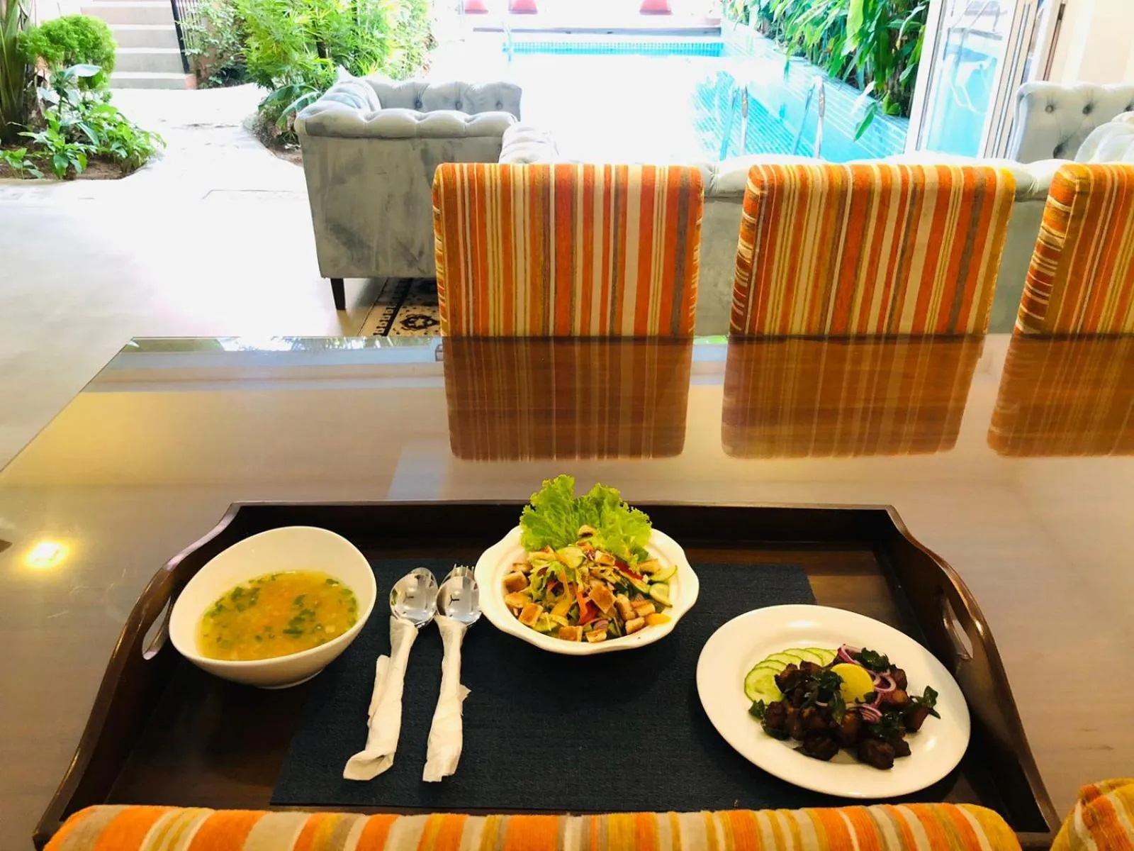 Restaurant/places to eat in Angam Villas Colombo