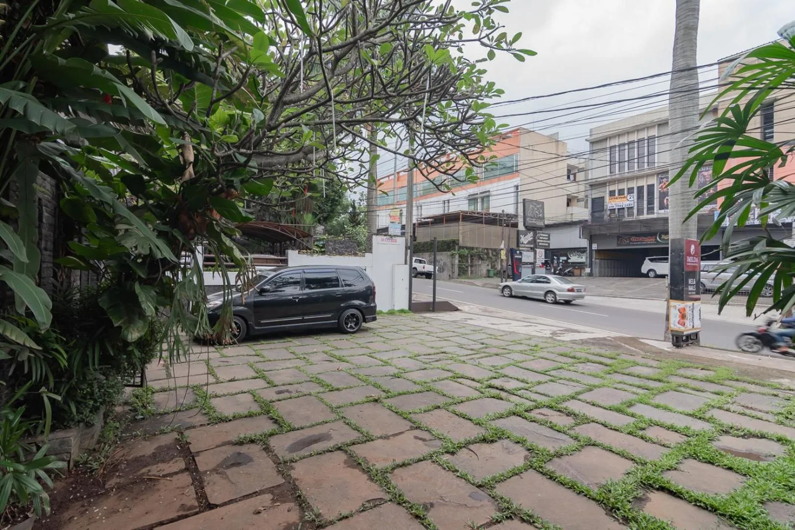 Street view in Imelda Residence Setrasari RedPartner