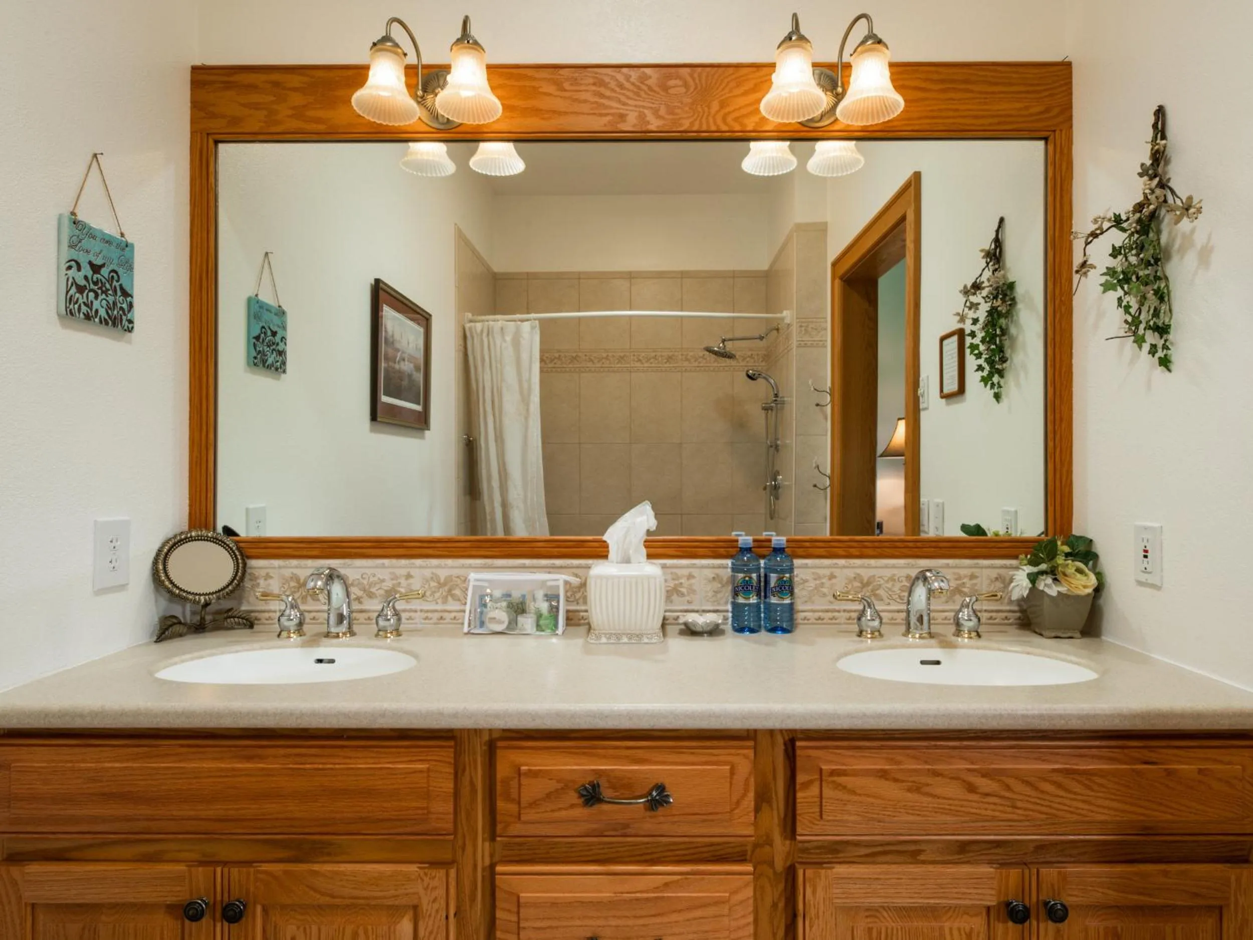 Bathroom in INN AT WAWANISSEE POINT