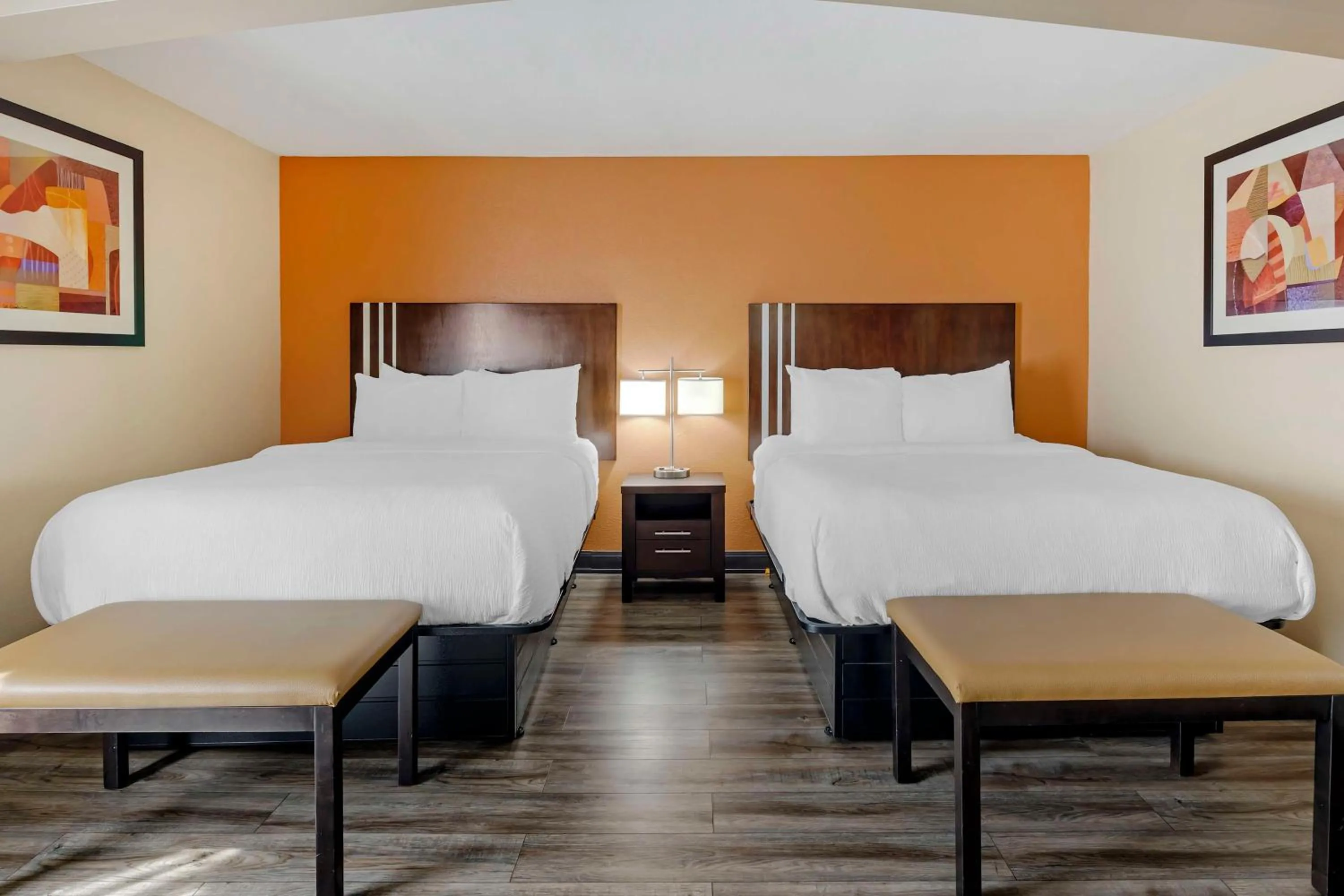 Photo of the whole room, Bed in Best Western Kimball Inn