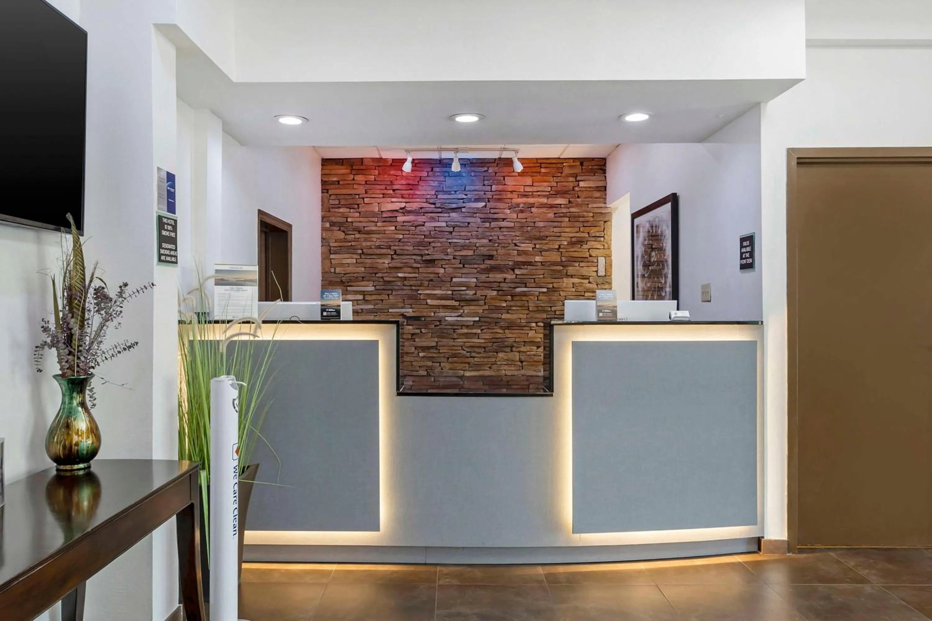 Lobby or reception in Best Western Kimball Inn