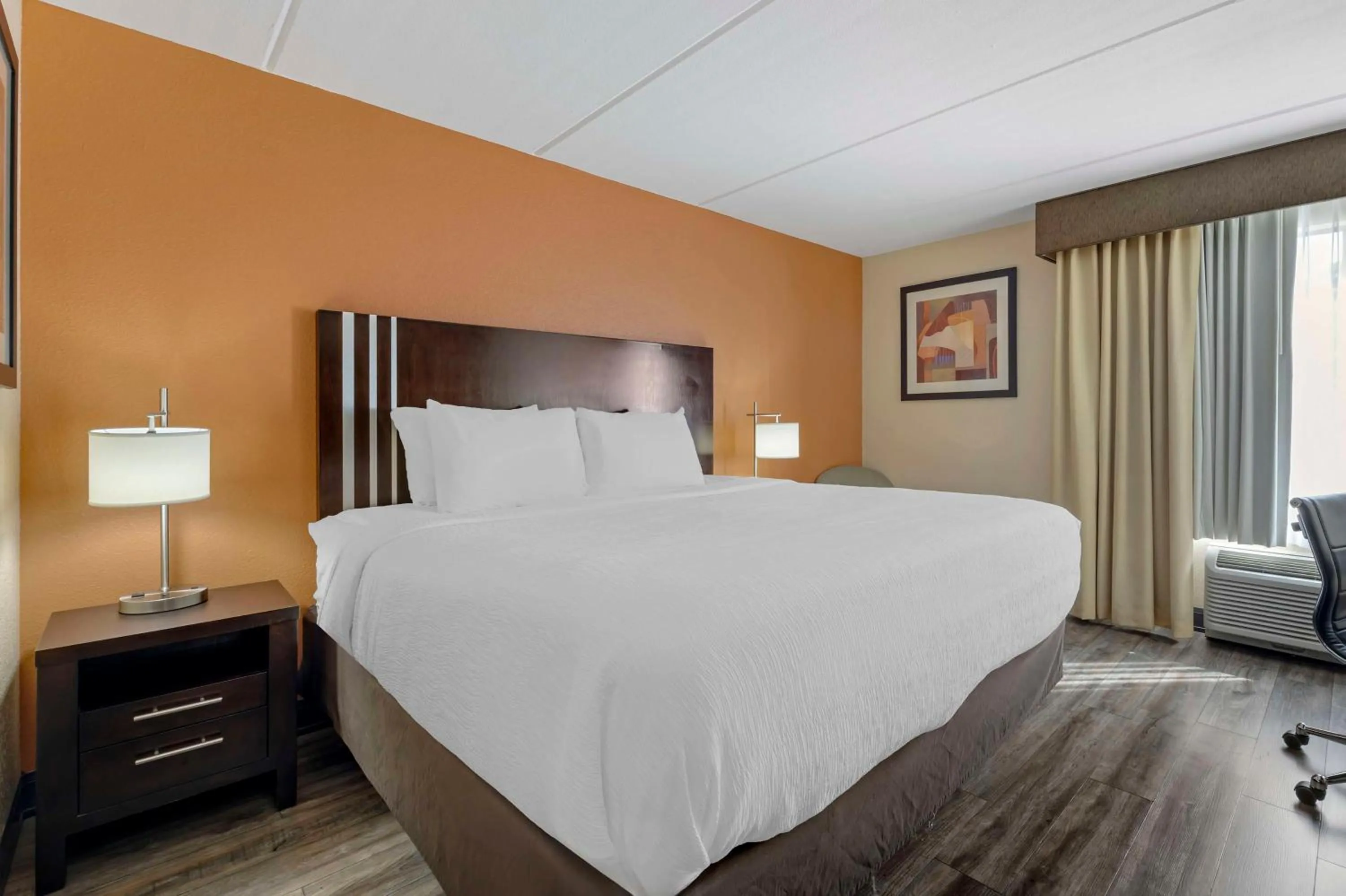 Bedroom, Bed in Best Western Kimball Inn