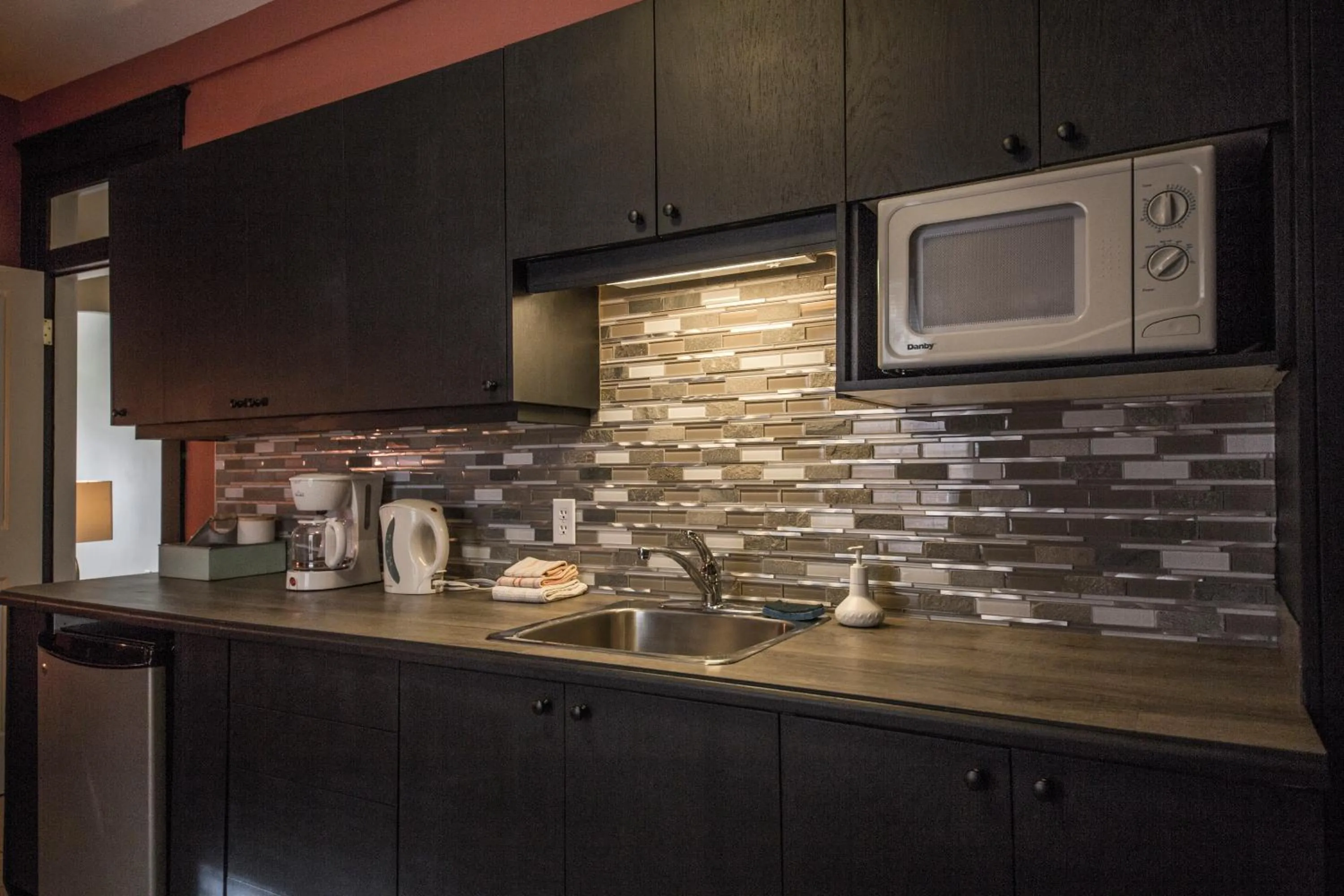 Kitchen or kitchenette in Auberge aux Deux Lions