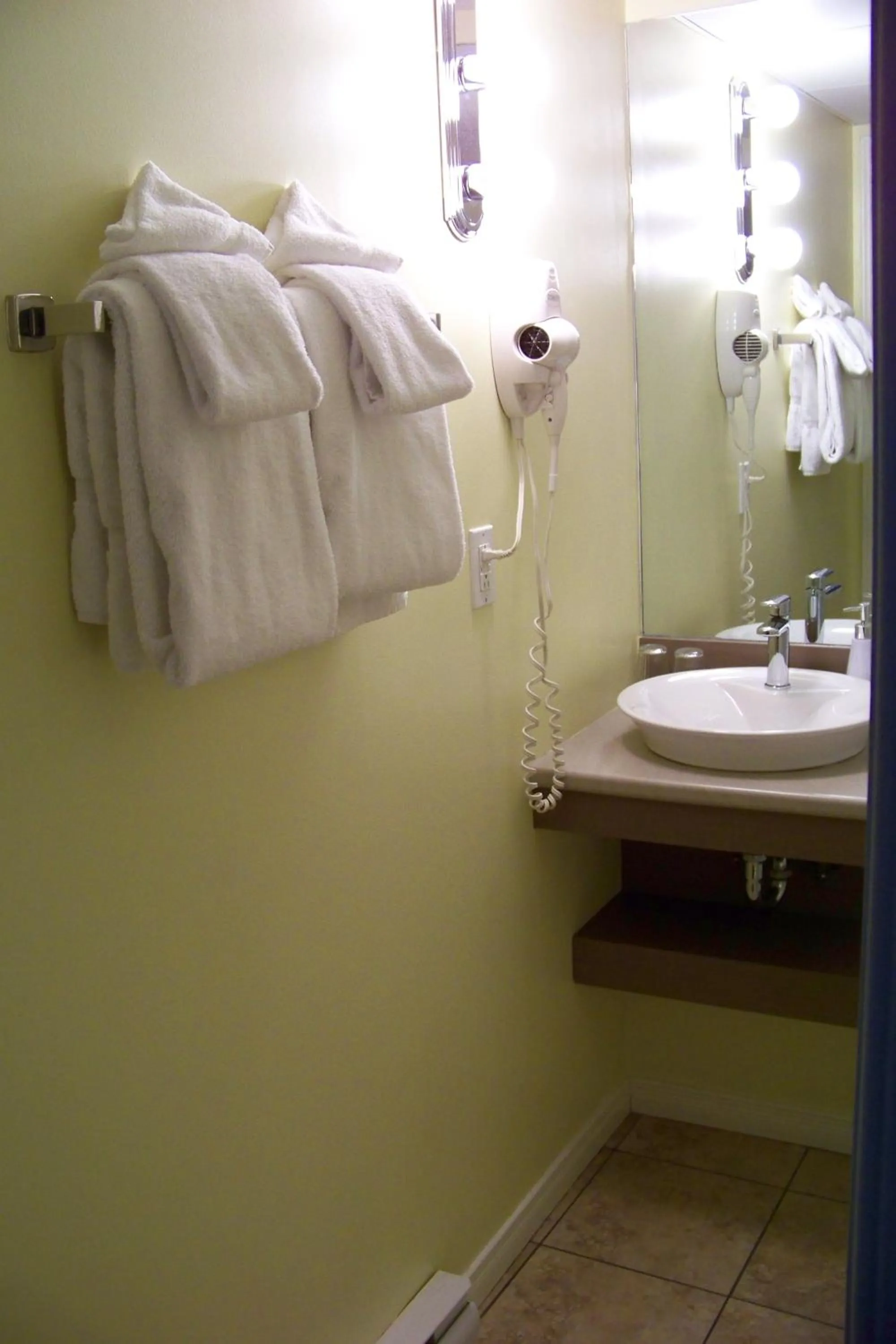 Bathroom in Auberge aux Deux Lions