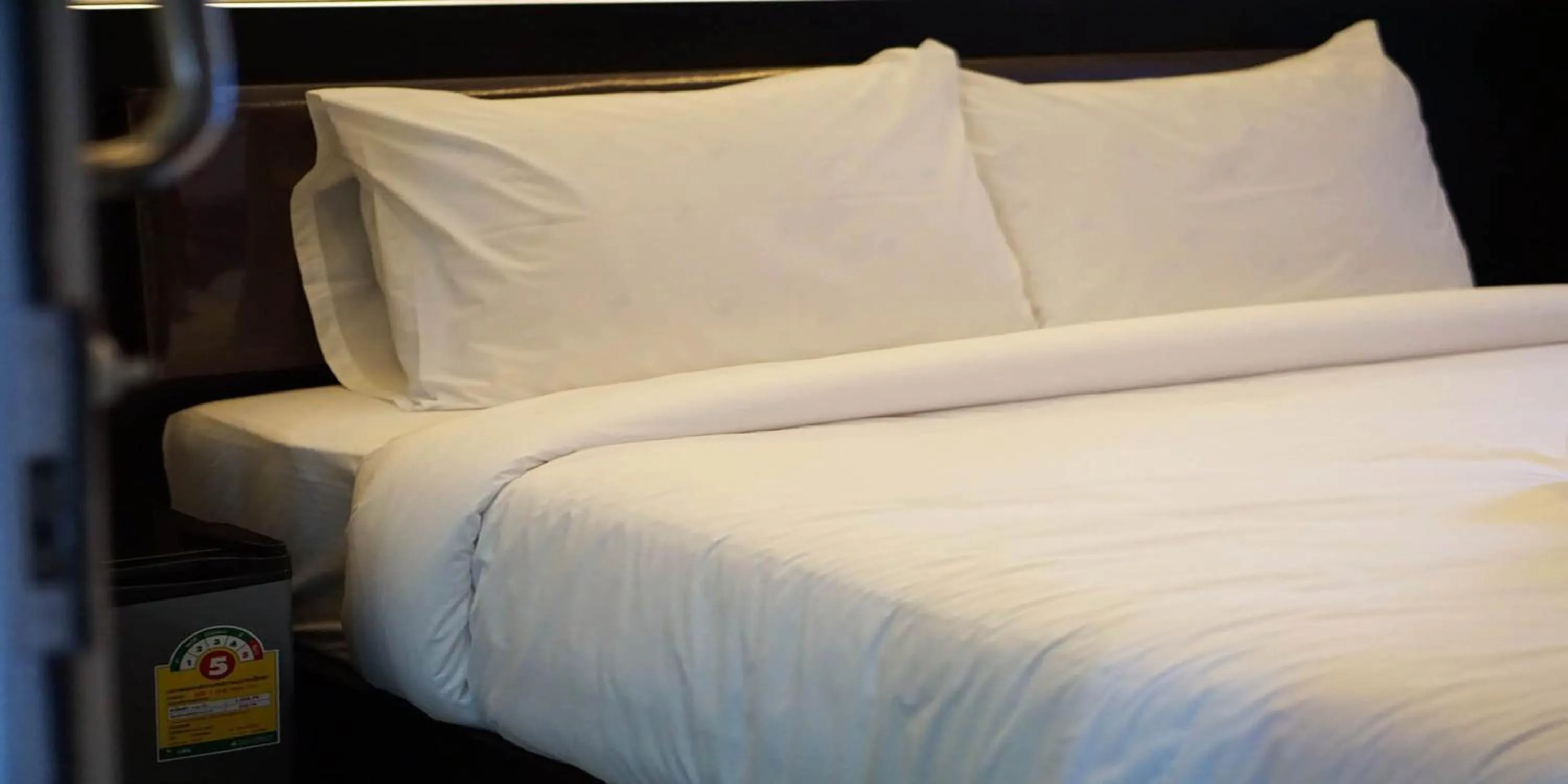 Bed in The Cosy River