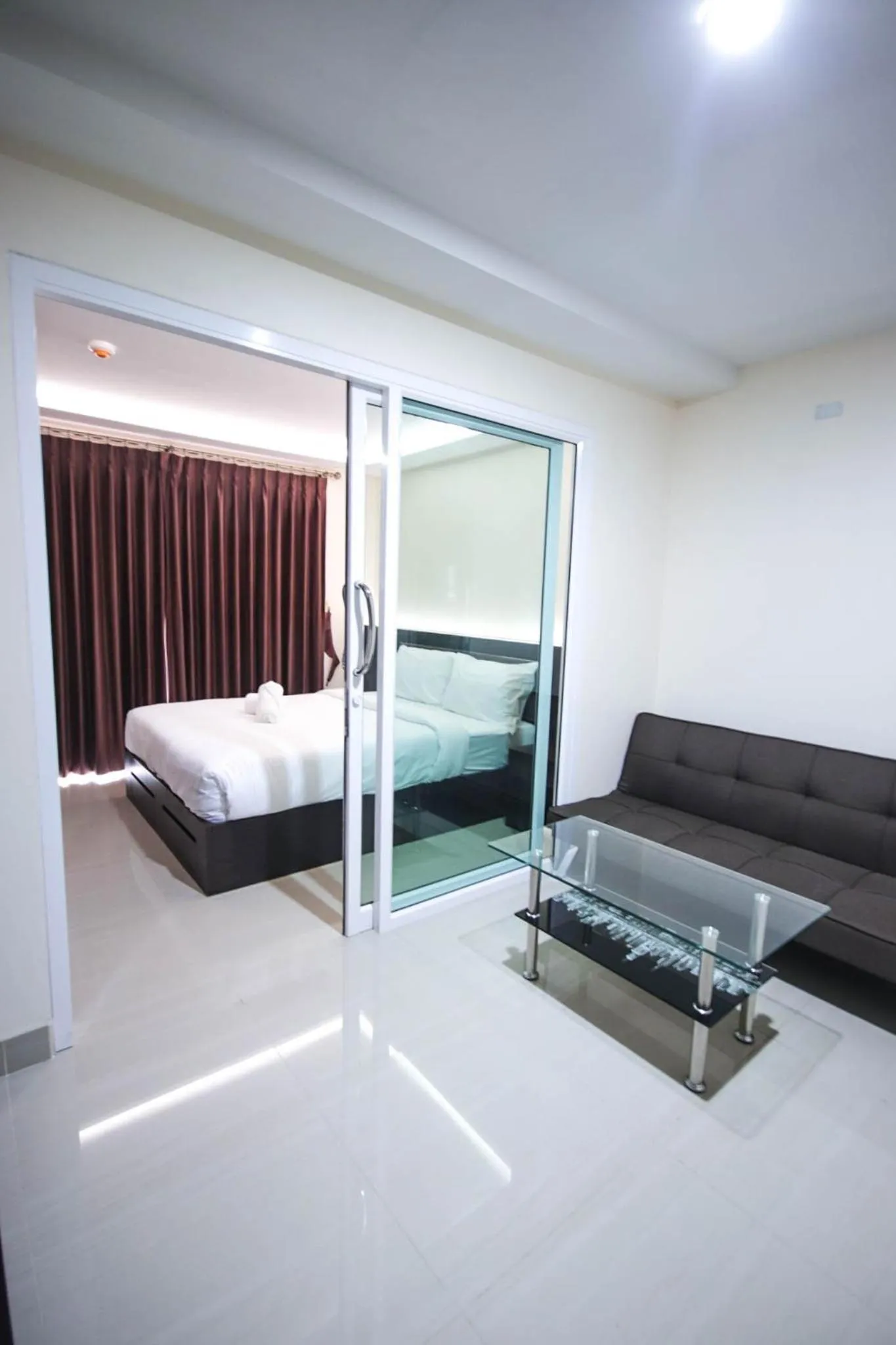 Bed in The Cosy River