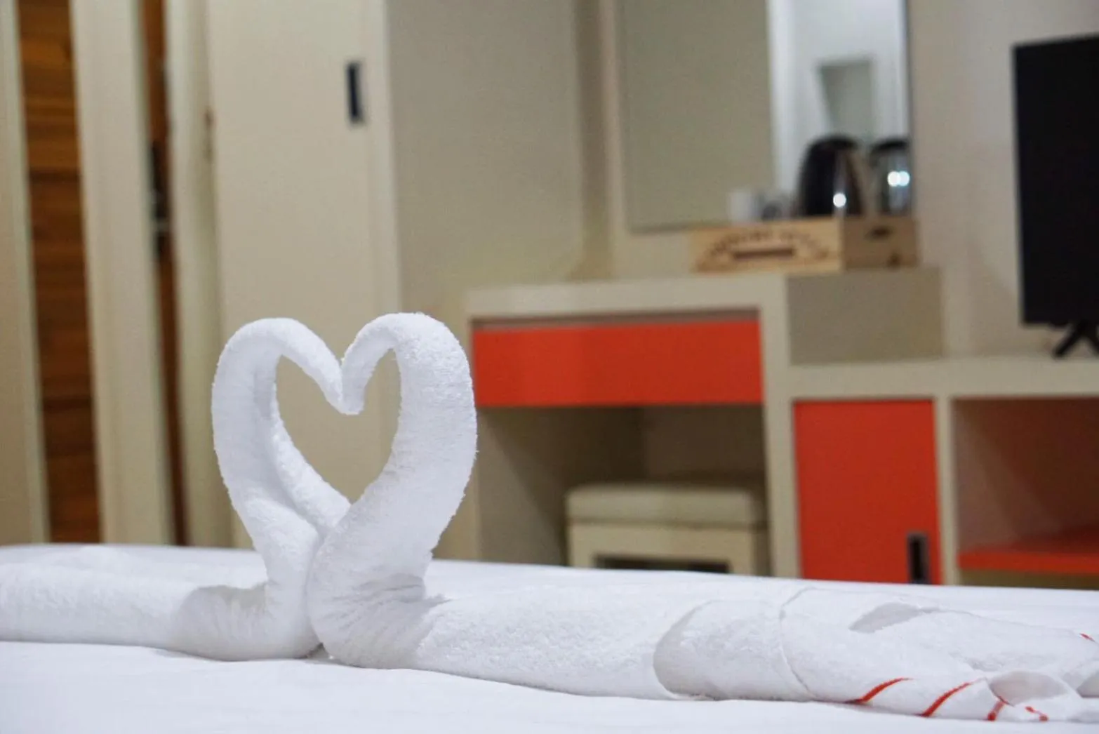 Bed in The Cosy River