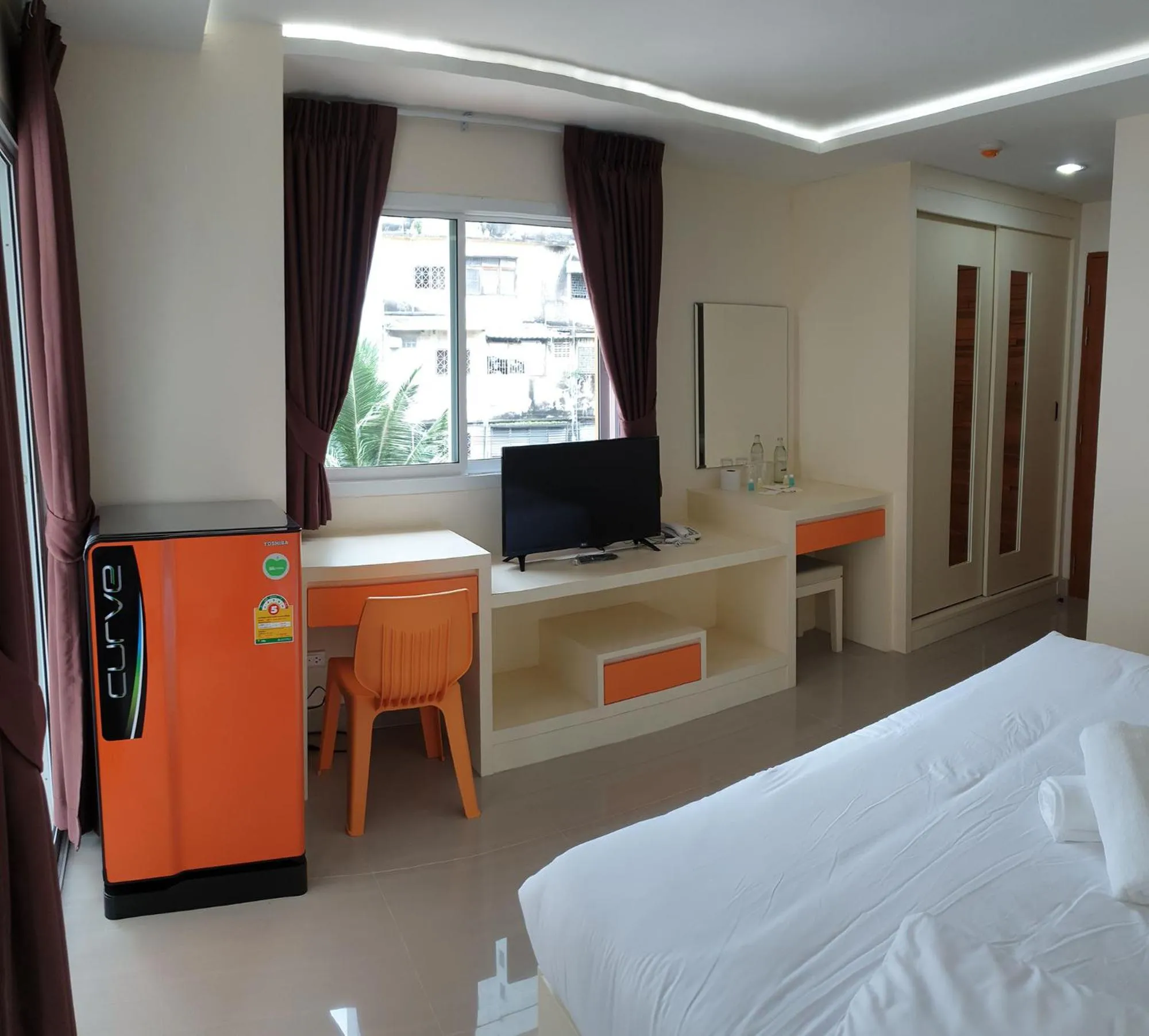 Bed in The Cosy River