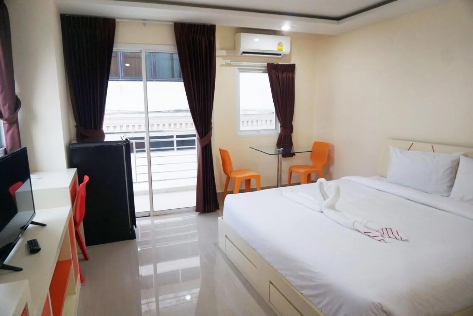 Bed in The Cosy River