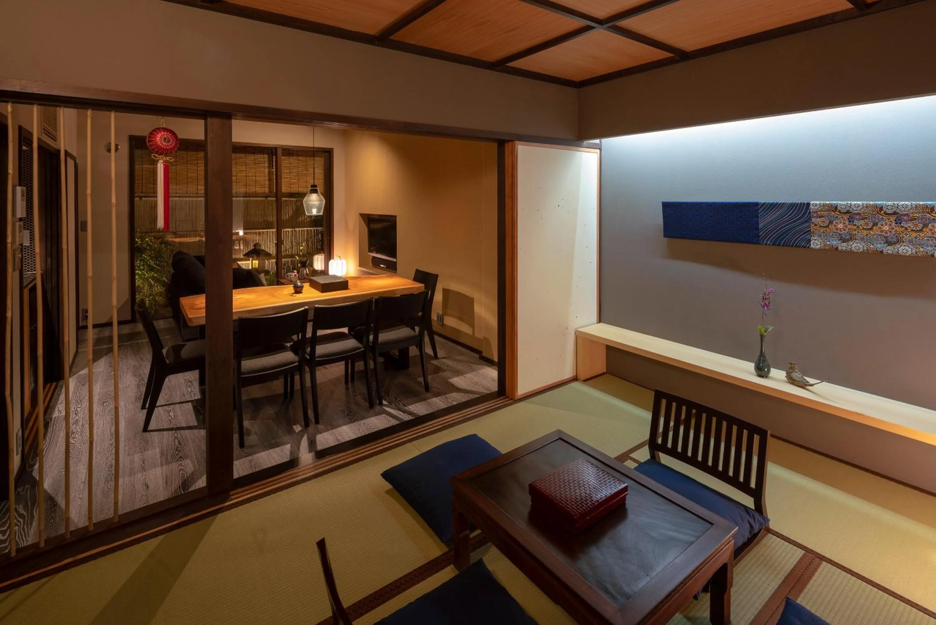 Living room in Ainotsuji Machiya House