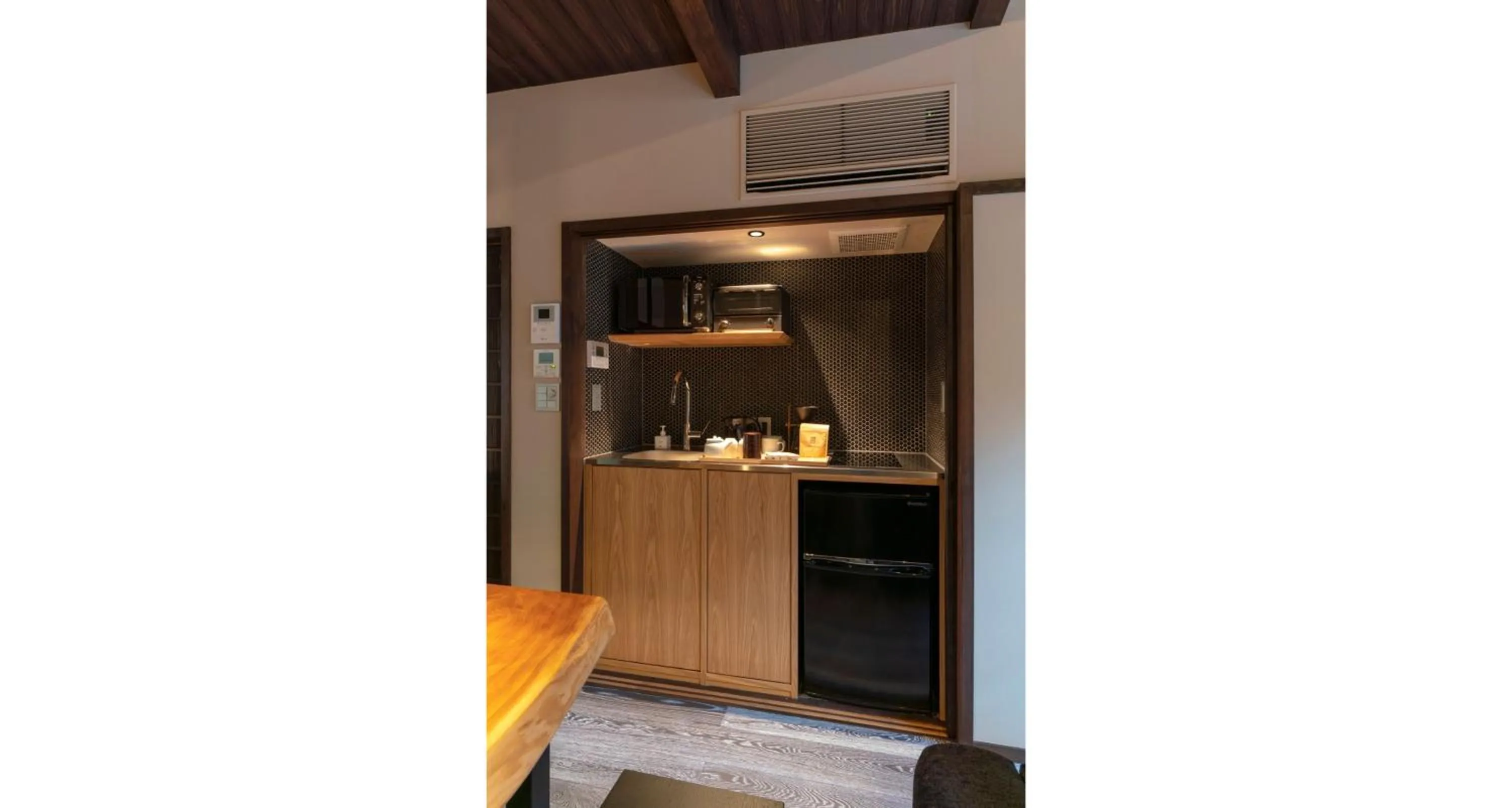 Kitchen or kitchenette in Ainotsuji Machiya House