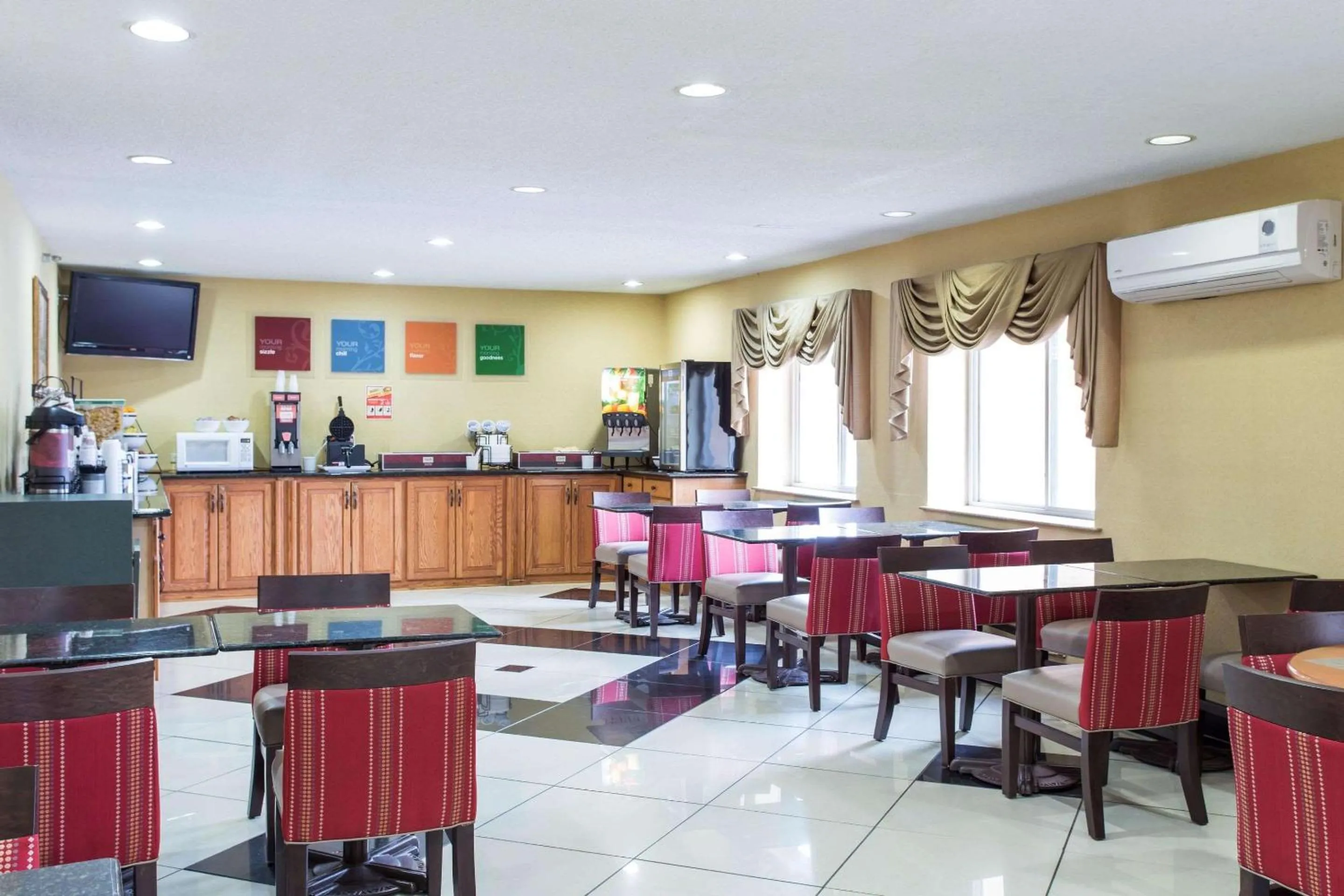 Restaurant/places to eat in Comfort Inn Columbia West