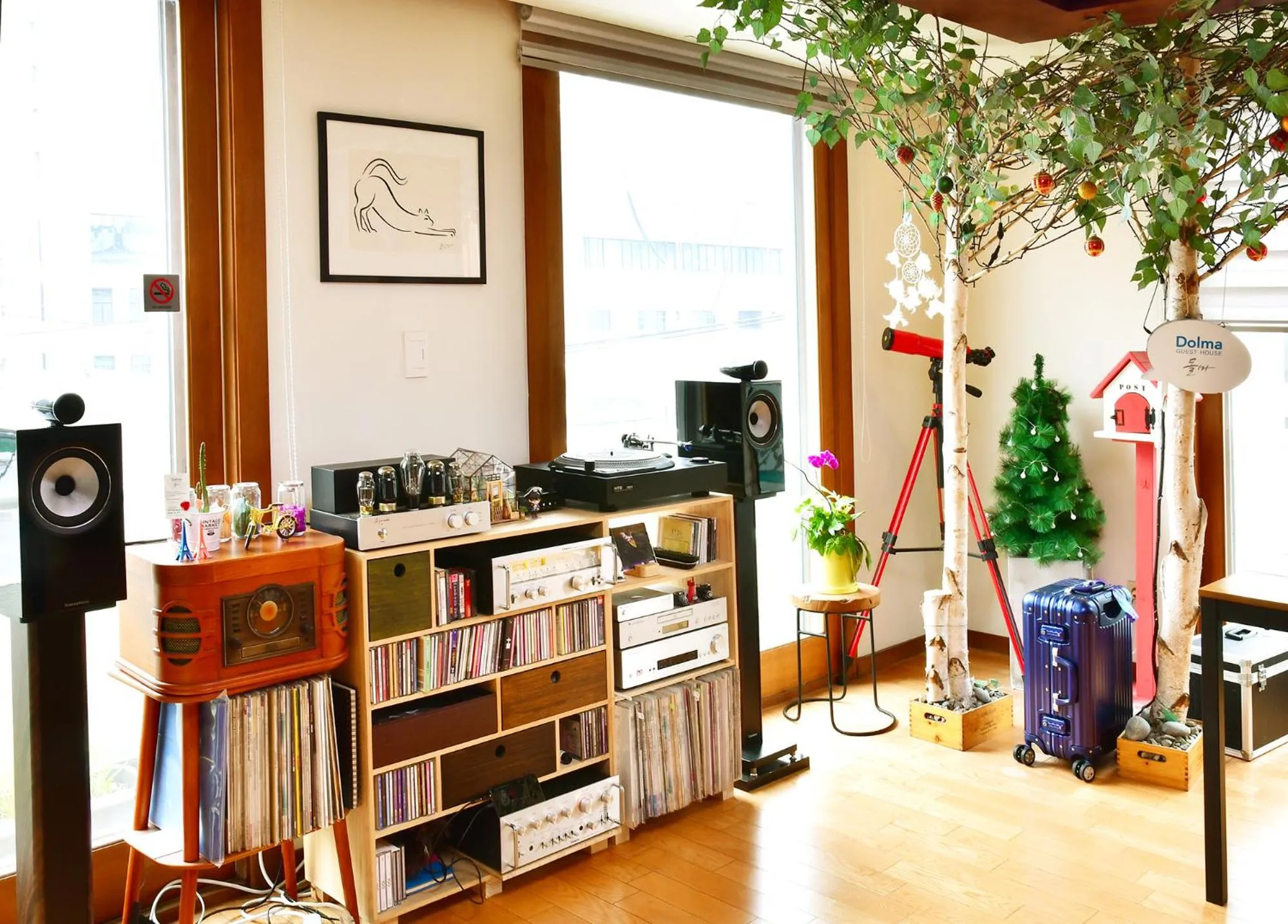 Communal lounge/ TV room in Dolma Hongdae