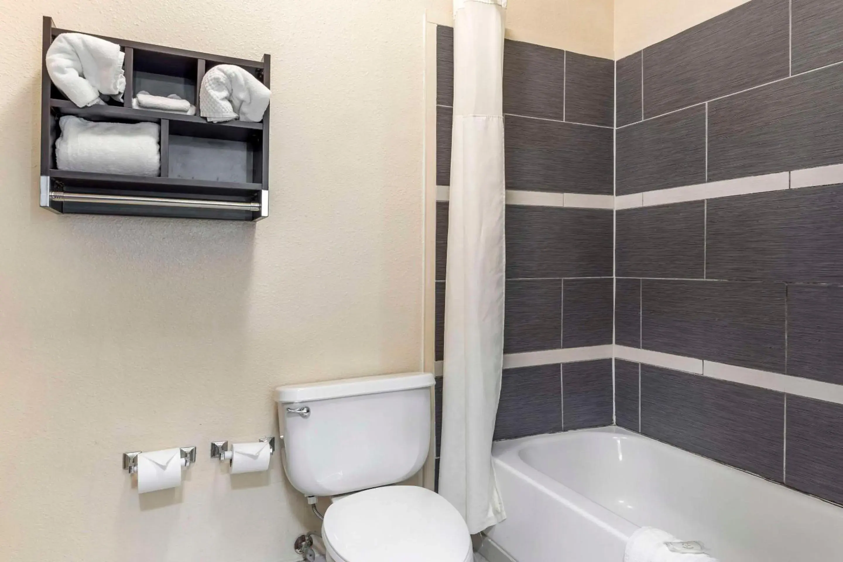 One Room Suite with Two Double Beds and No View - Non Smoking in Quality Inn & Suites Wichita Falls I-44 One Room Suite with Two Double Beds and No View - Non Smoking in Quality Inn & Suites Wichita Falls I-44