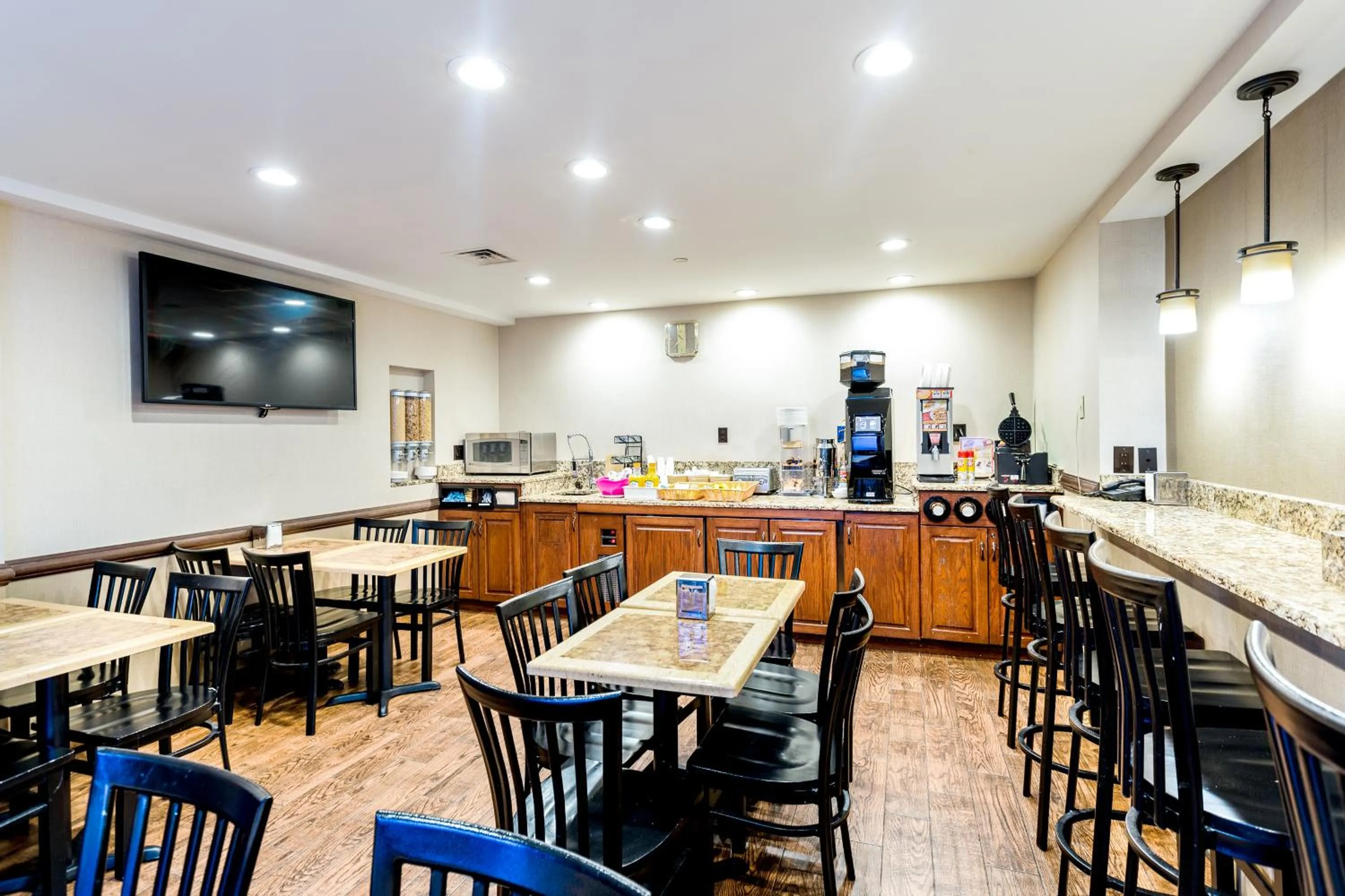 Restaurant/Places to Eat in Anchor Inn