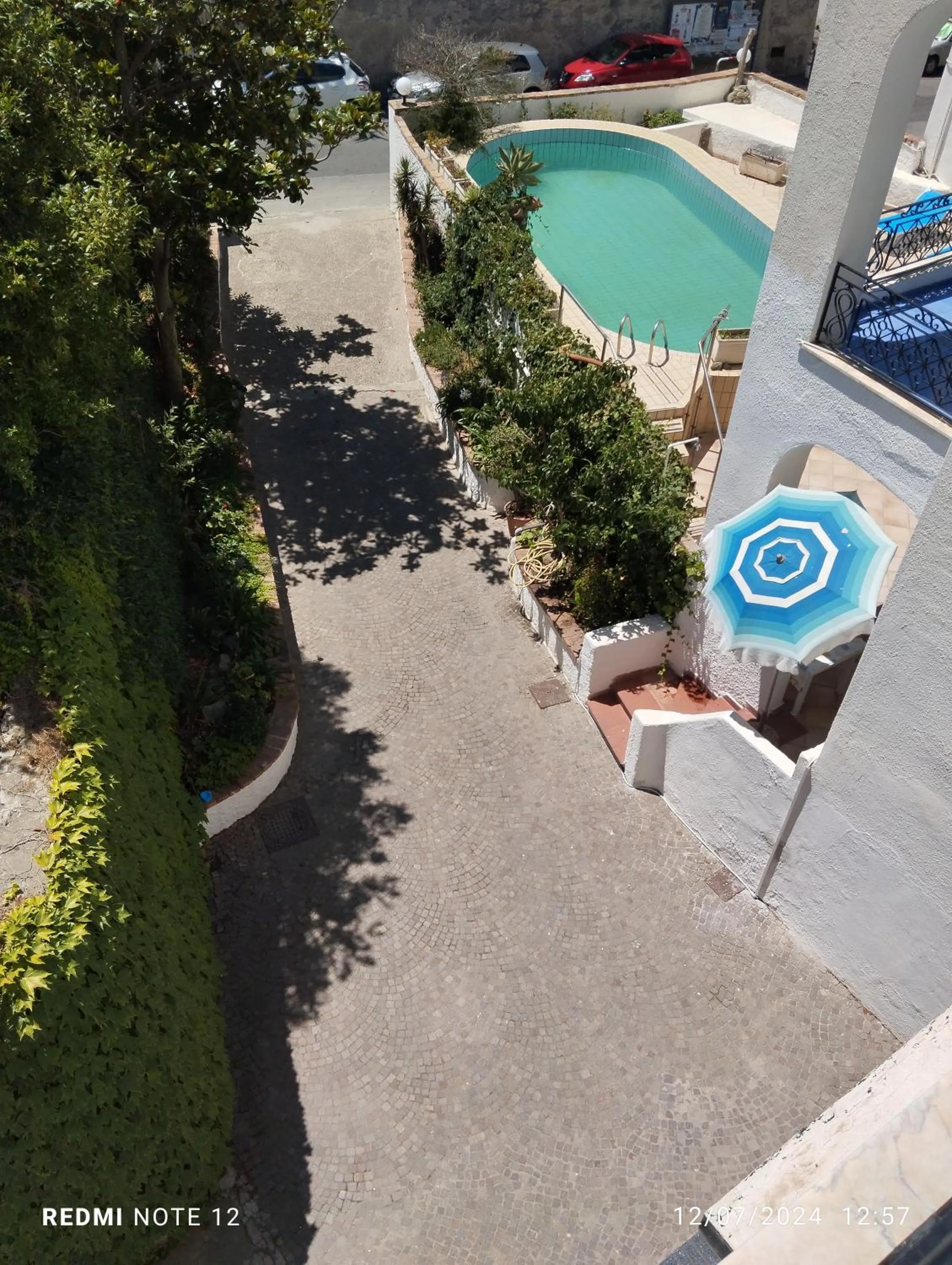 Pool view in Villa Thomas BB conduzione familiare