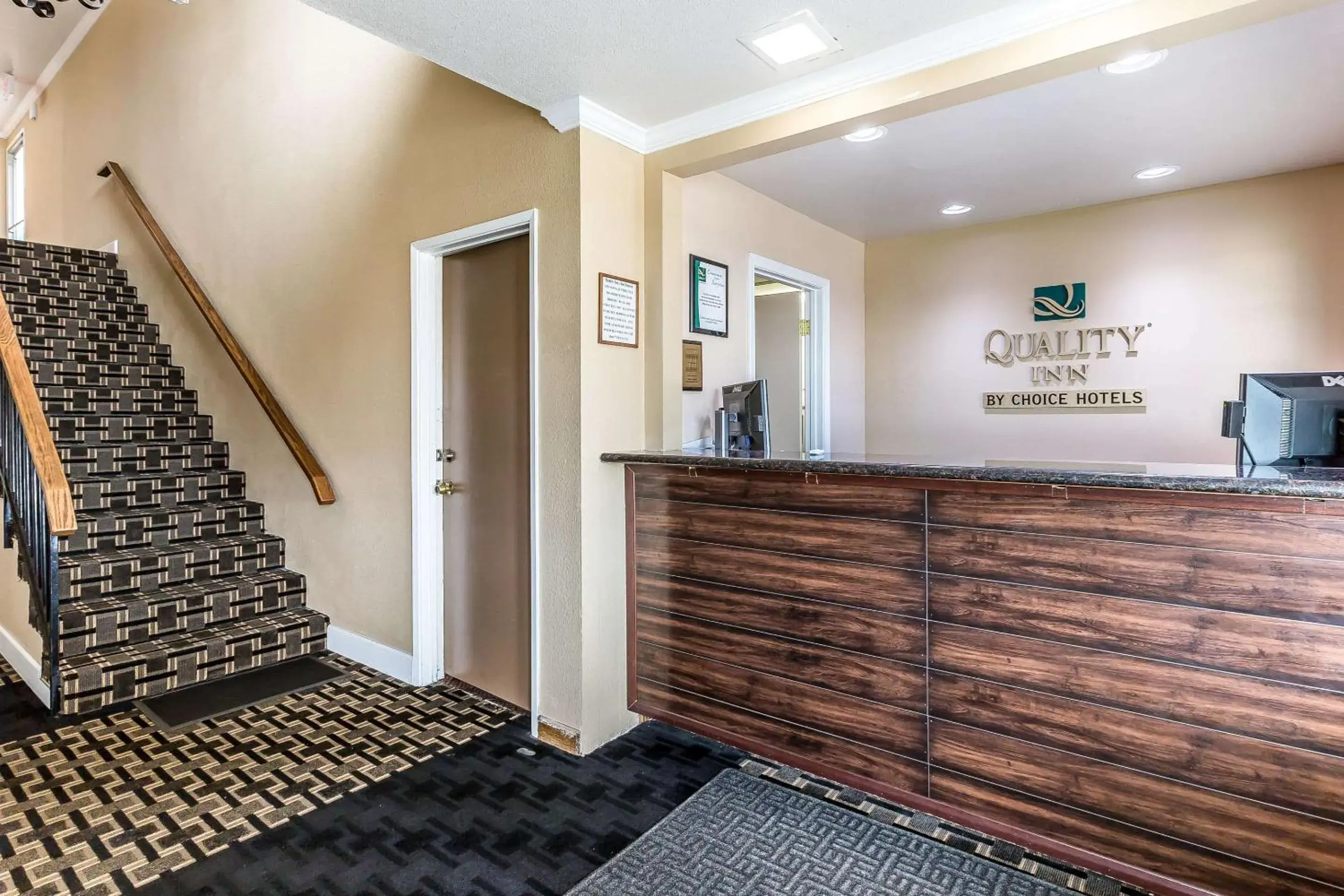 Lobby or reception in Quality Inn near Hearst Castle Lobby or reception in Quality Inn near Hearst Castle