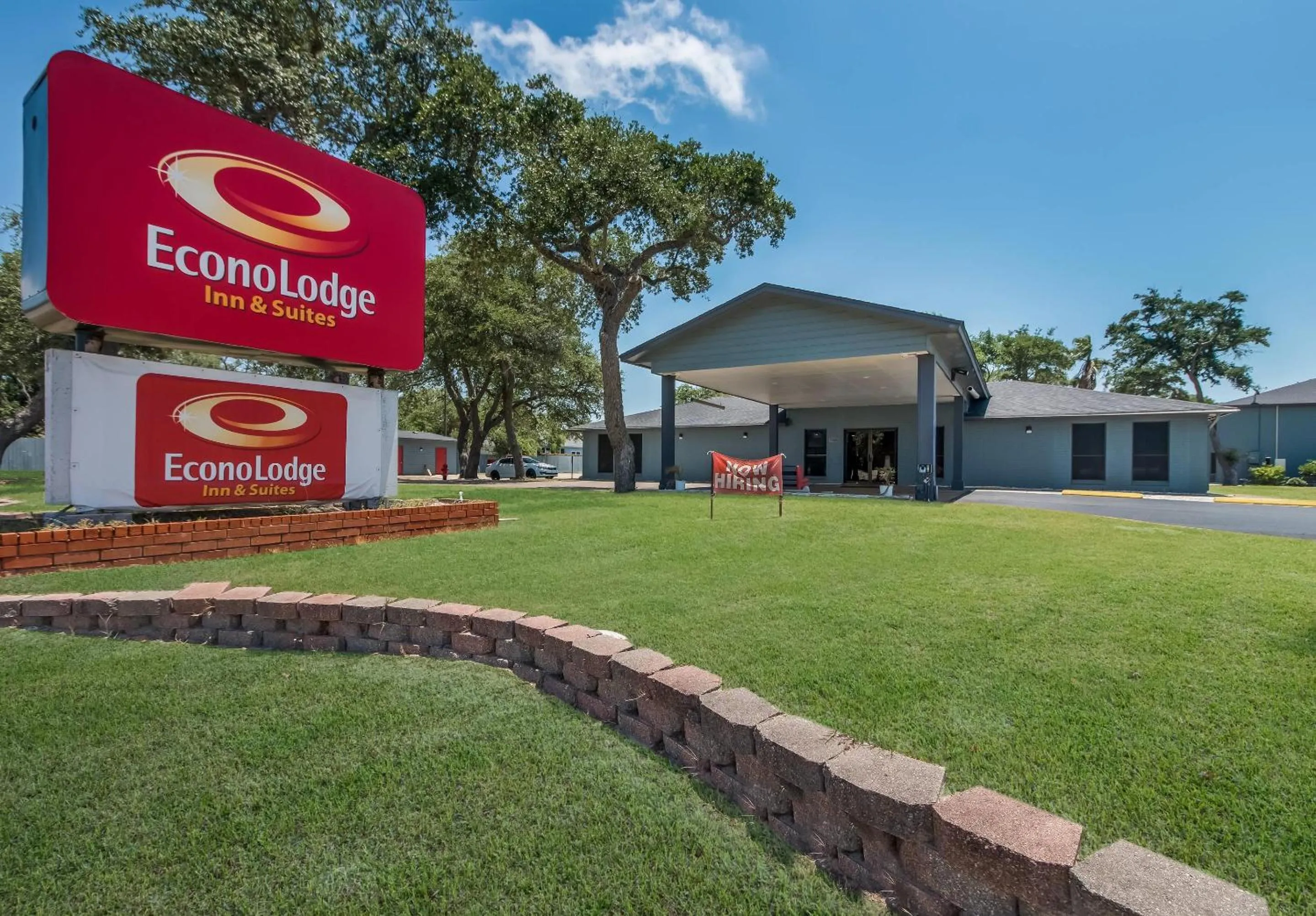 Property building in Econo Lodge Inn & Suites Fulton - Rockport