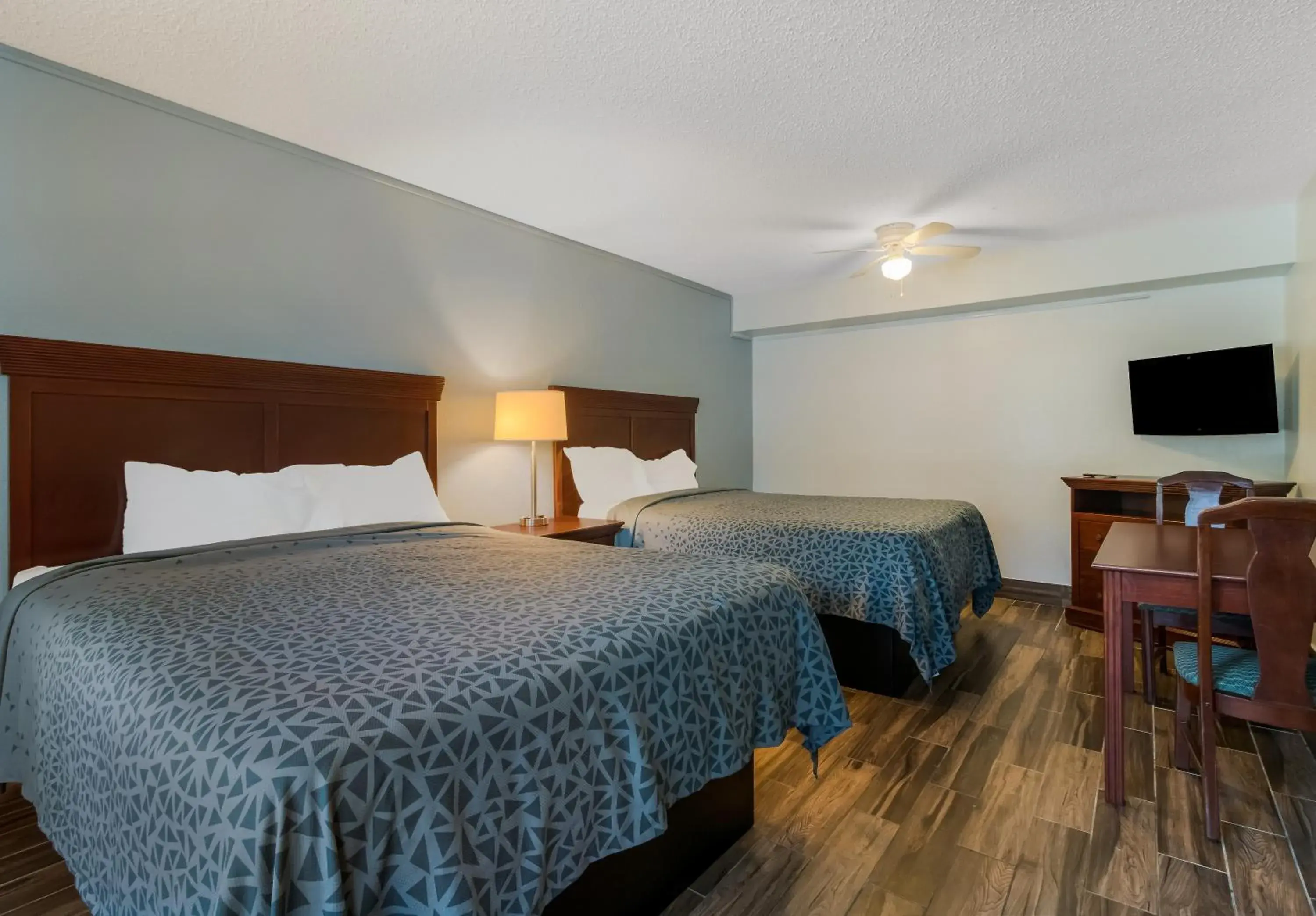 Accessible Queen Room with Two Queen Beds - Non-Smoking in Econo Lodge Inn & Suites Fulton - Rockport Accessible Queen Room with Two Queen Beds - Non-Smoking in Econo Lodge Inn & Suites Fulton - Rockport