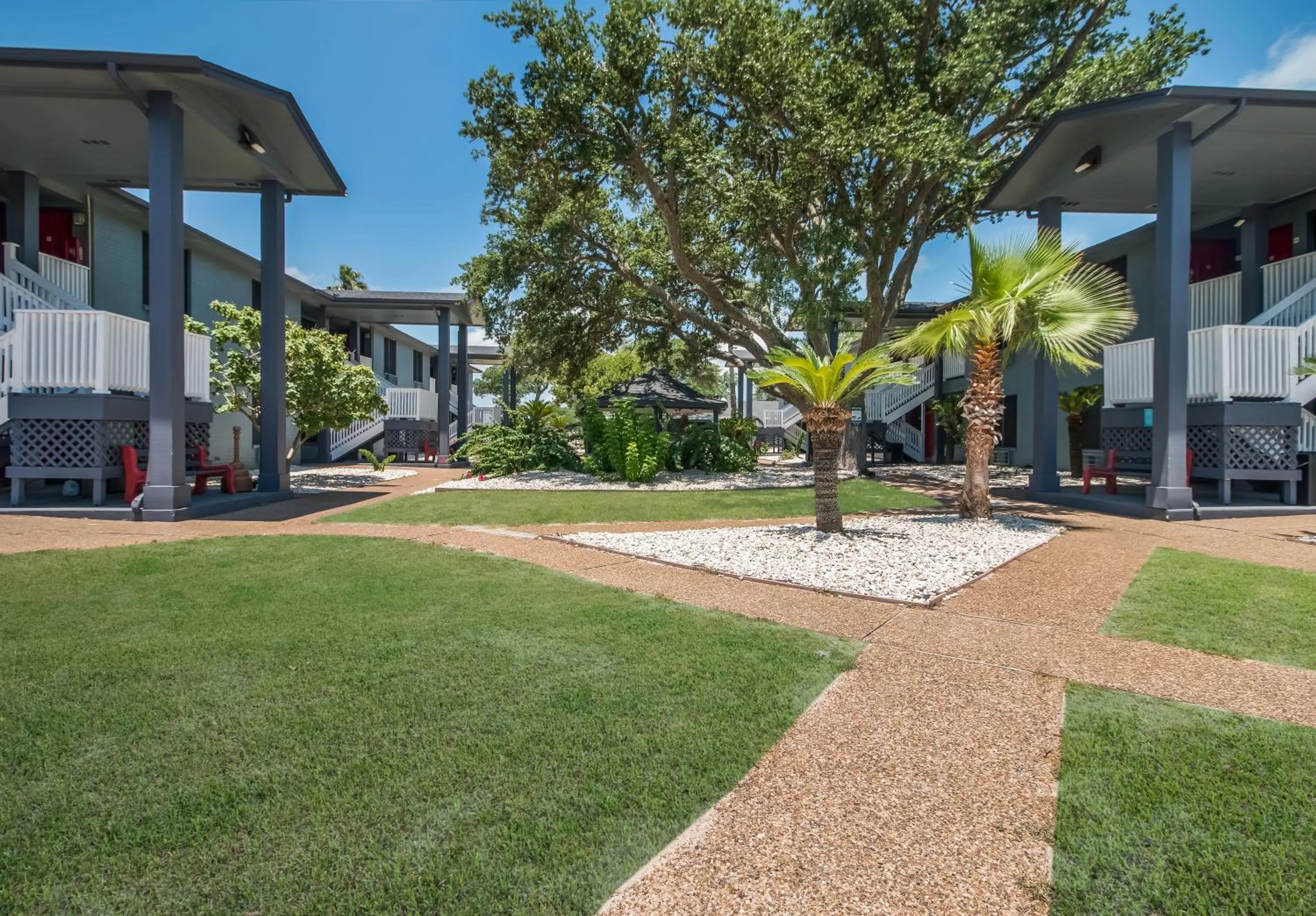 Property building in Econo Lodge Inn & Suites Fulton - Rockport