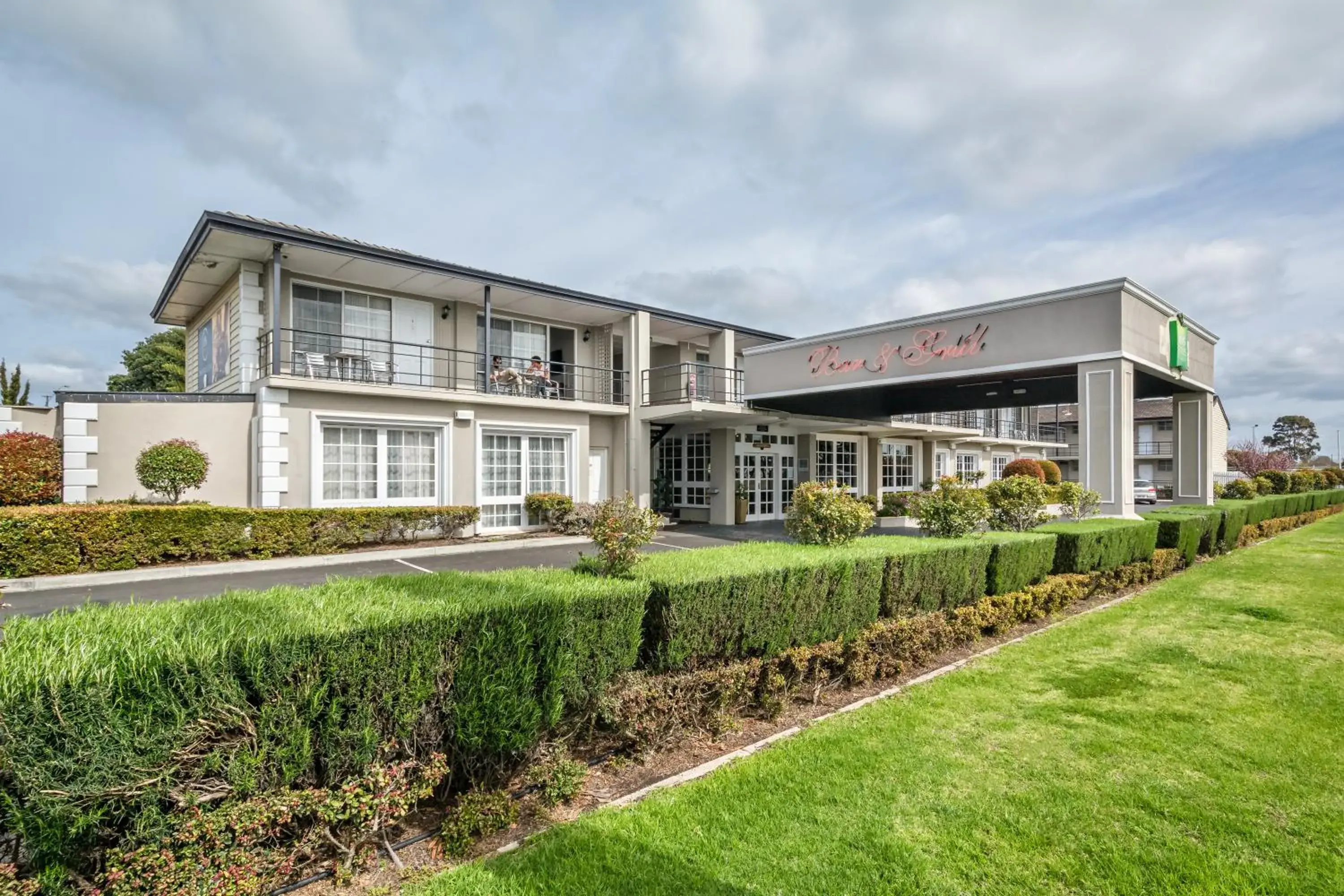 Facade/entrance in ibis Styles Albany Facade/entrance in ibis Styles Albany