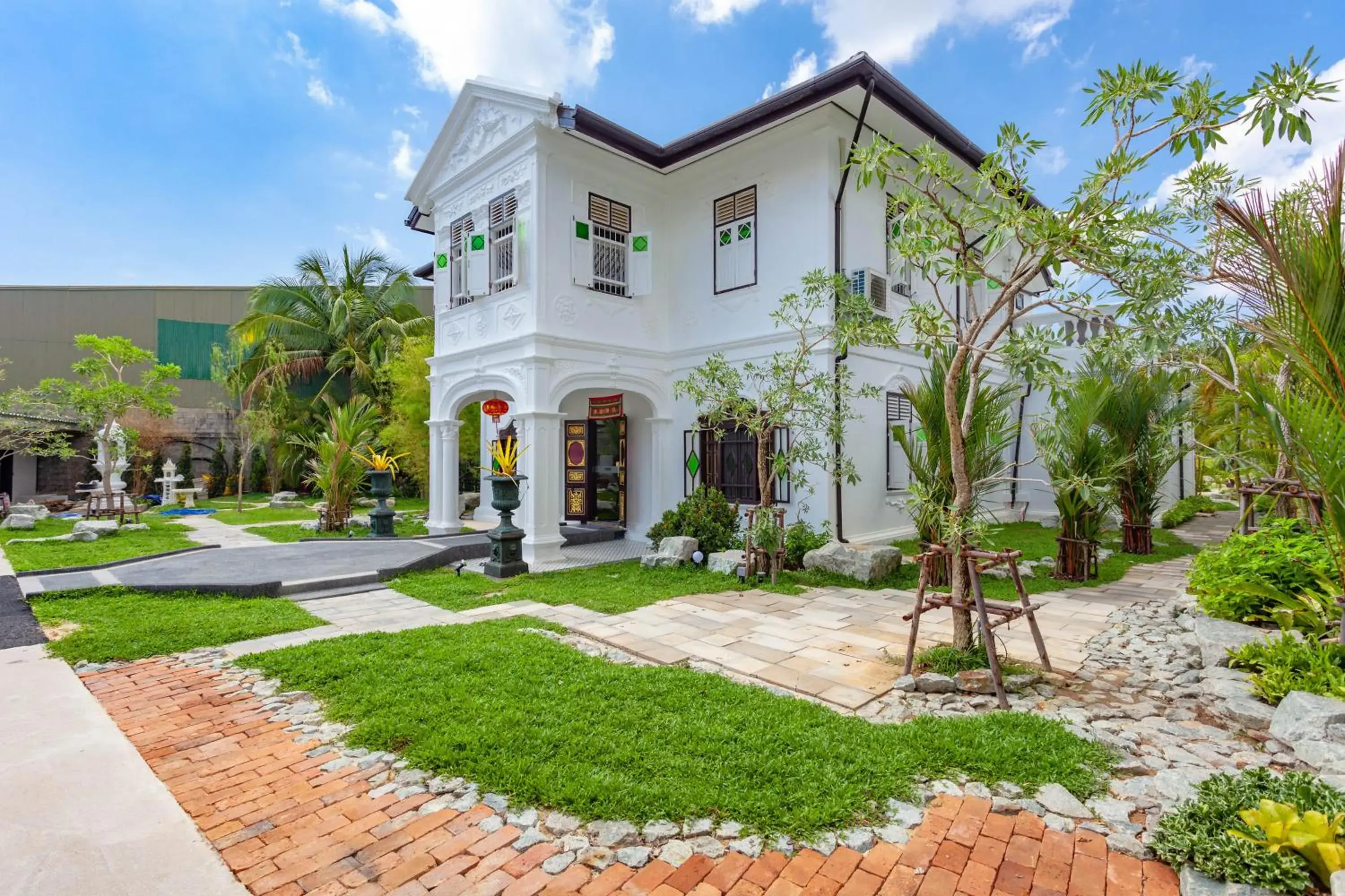 Property building in Sound Gallery House - SHA Plus Property building in Sound Gallery House - SHA Plus